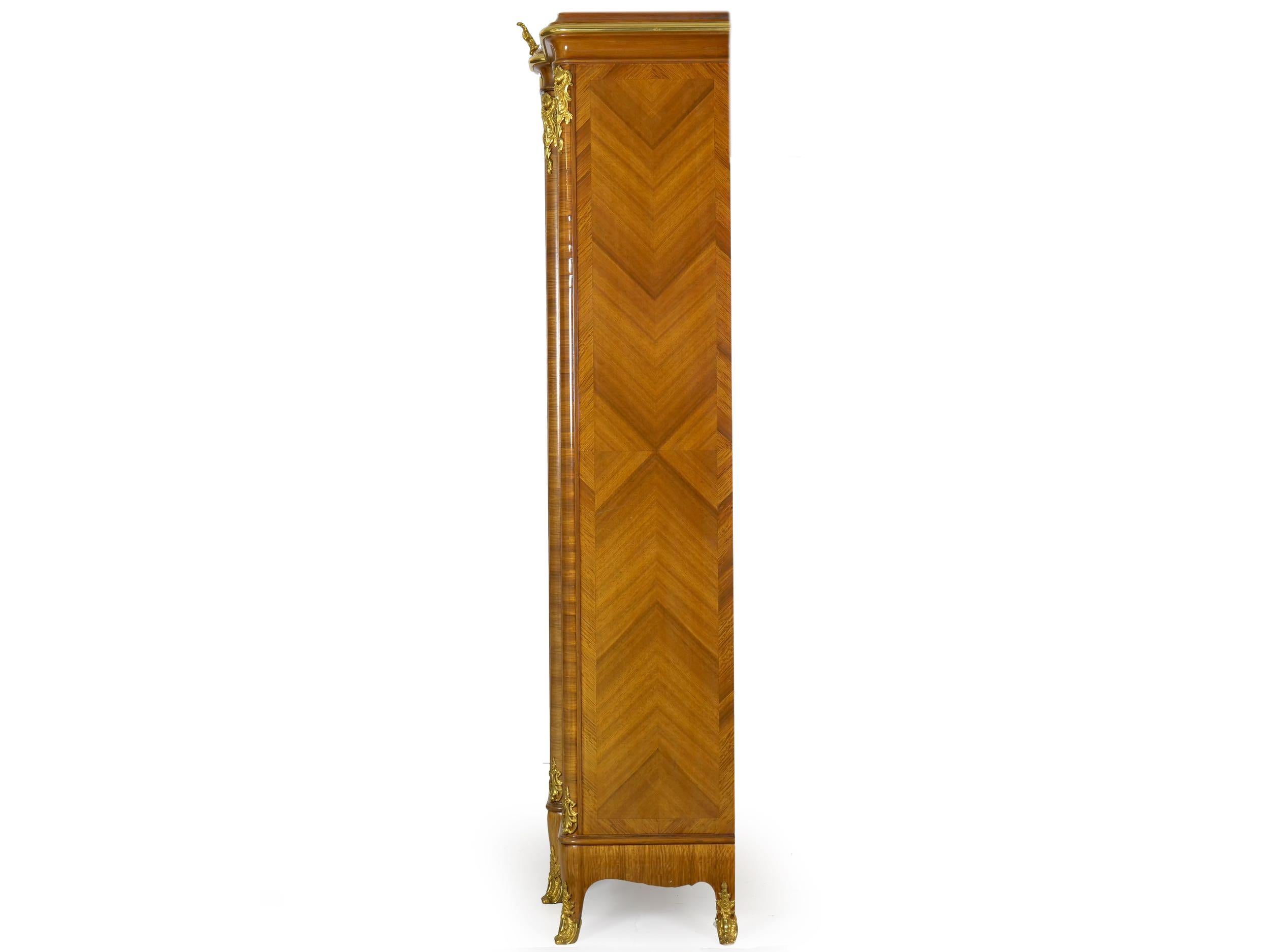 French Louis XV Style Antique Bookcase Cabinet Bookshelf by Schmit & Cie In Good Condition In Shippensburg, PA