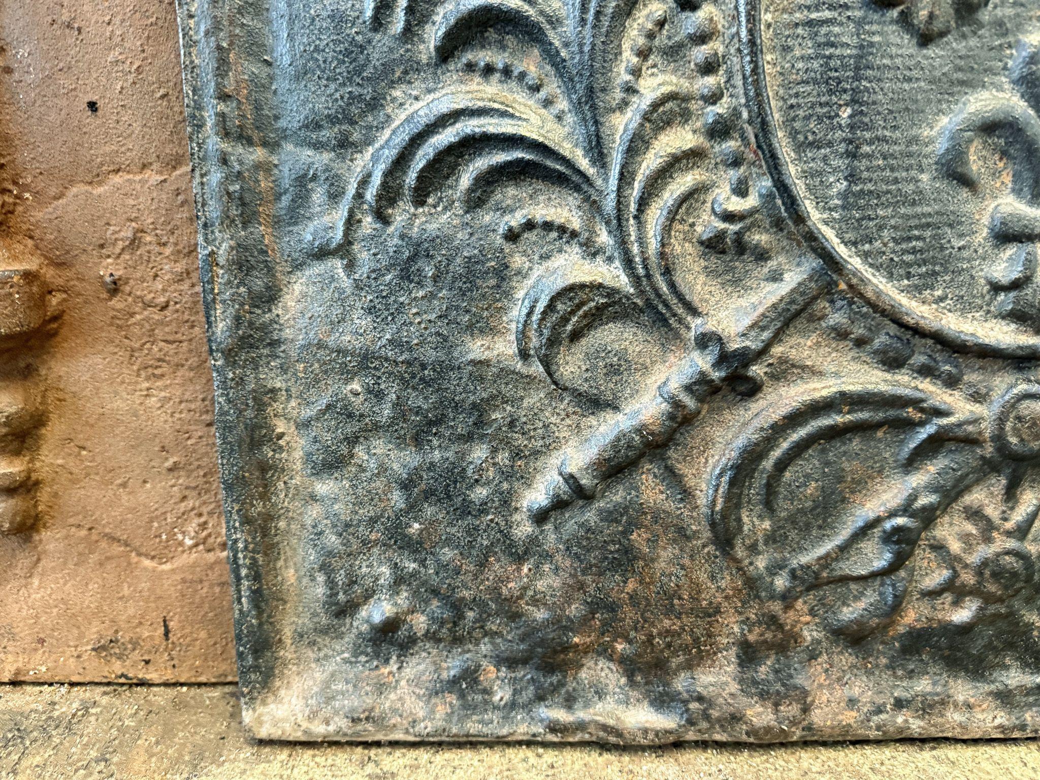 Fer Plaque de cheminée française de style Louis XV « Arms of France » en vente