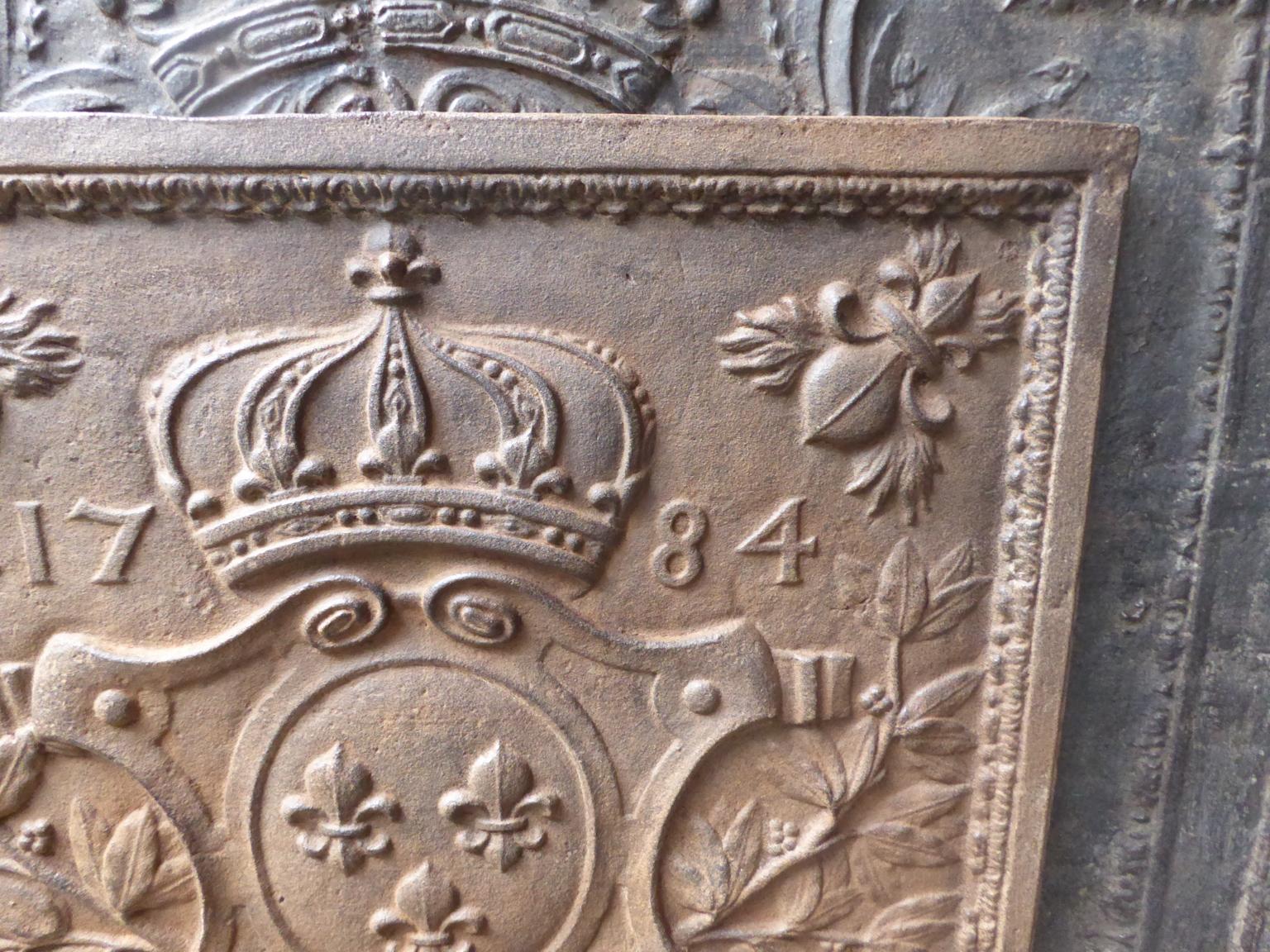 French Louis XV Style 'Arms of France' Fireback In Good Condition In Amerongen, NL