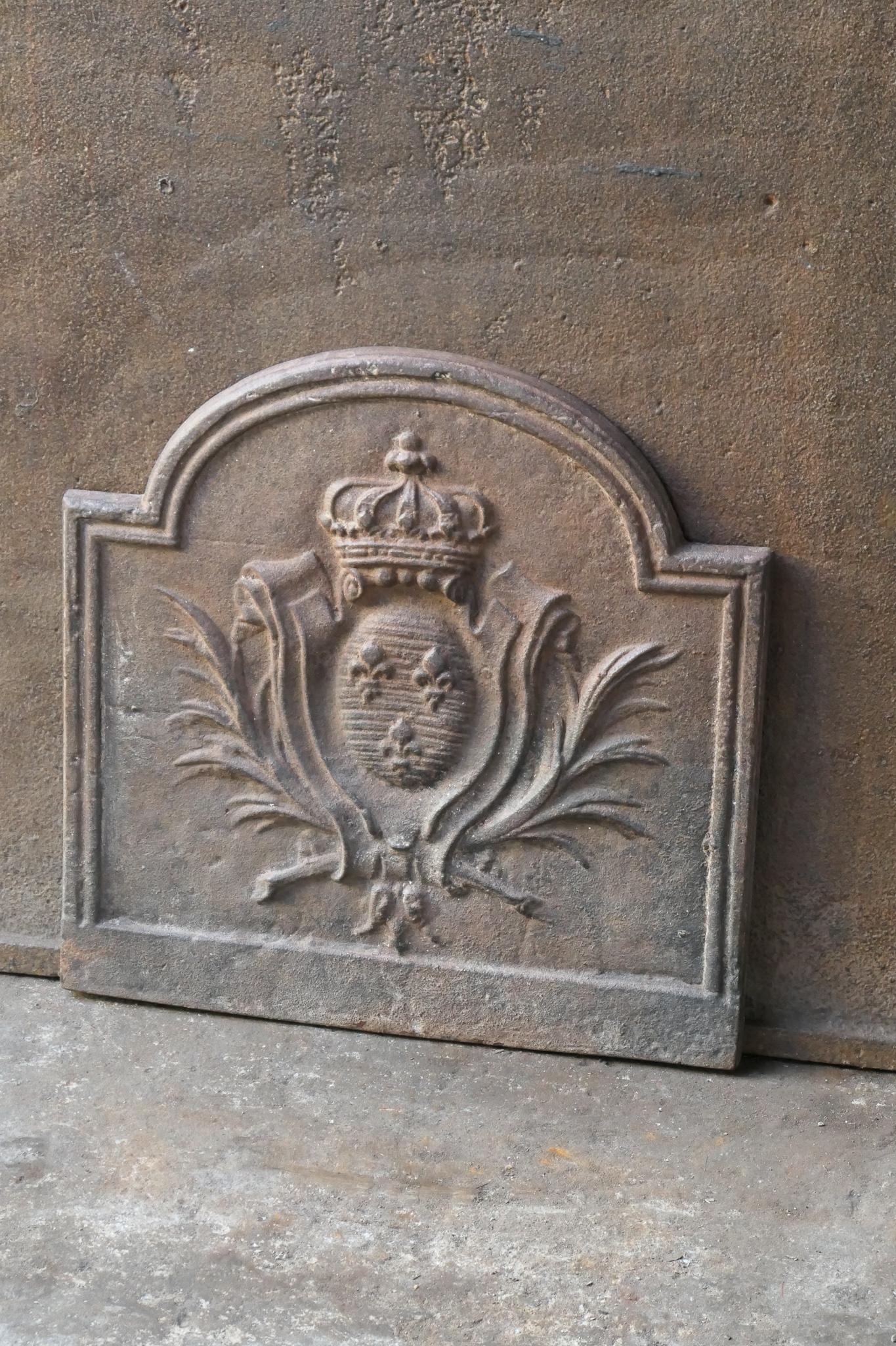 French Louis XV Style 'Arms of France' Fireback In Good Condition In Amerongen, NL