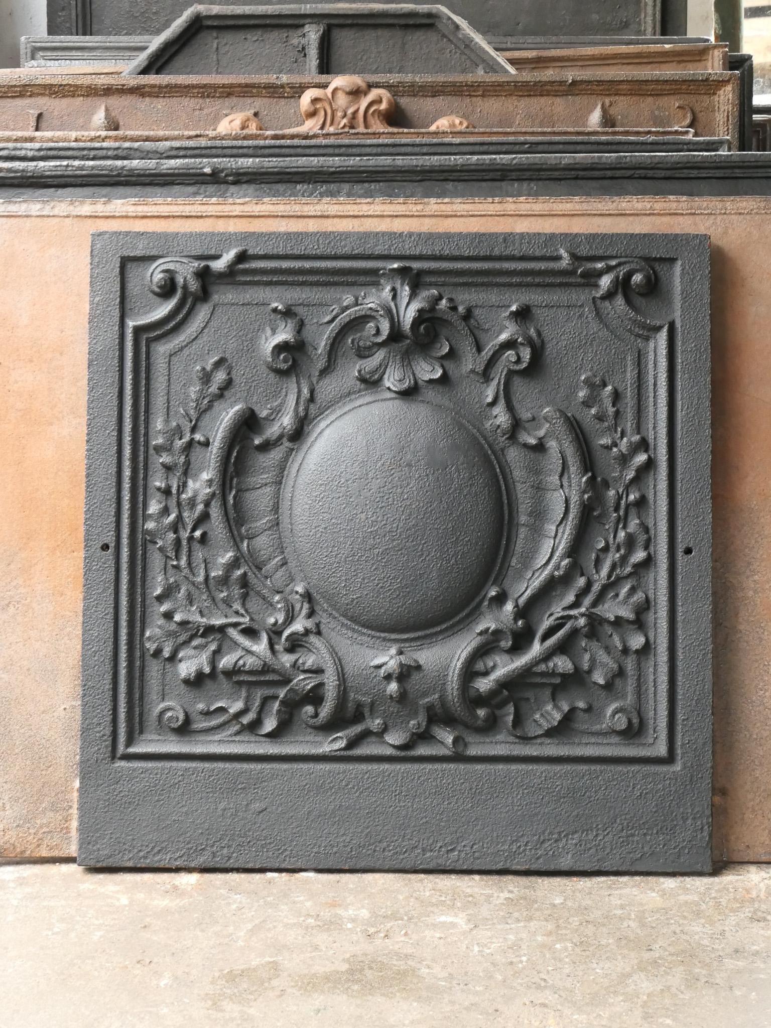 Plaque de cheminée / dosseret de style Louis XV armoiries de France Bon état - En vente à Amerongen, NL
