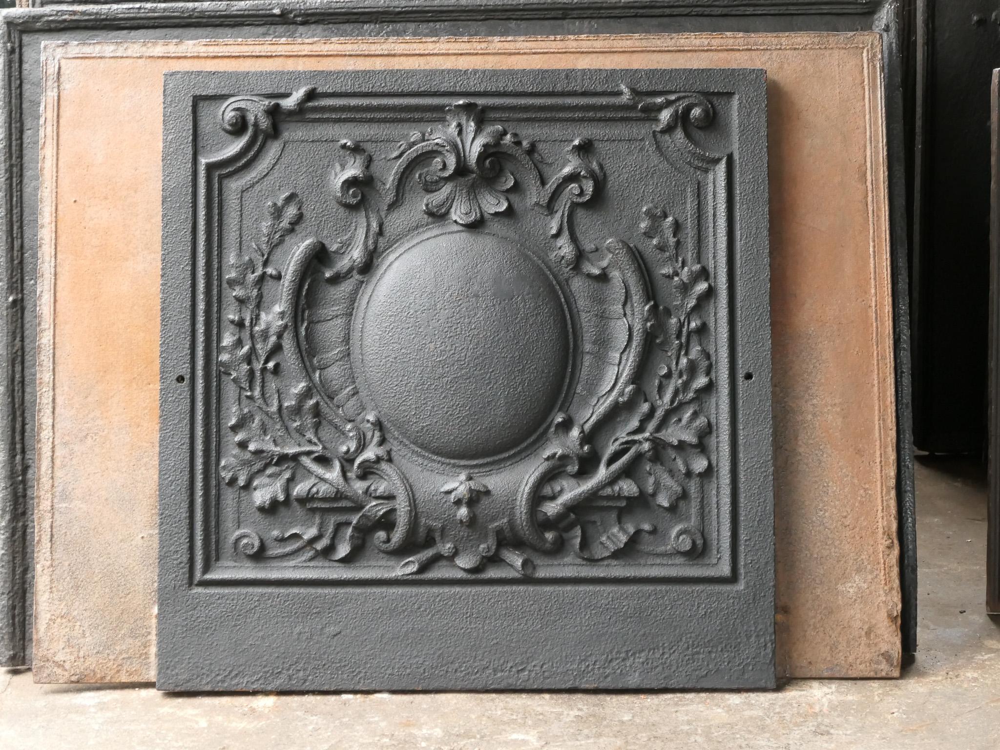20ième siècle Plaque de cheminée / dosseret de style Louis XV armoiries de France en vente