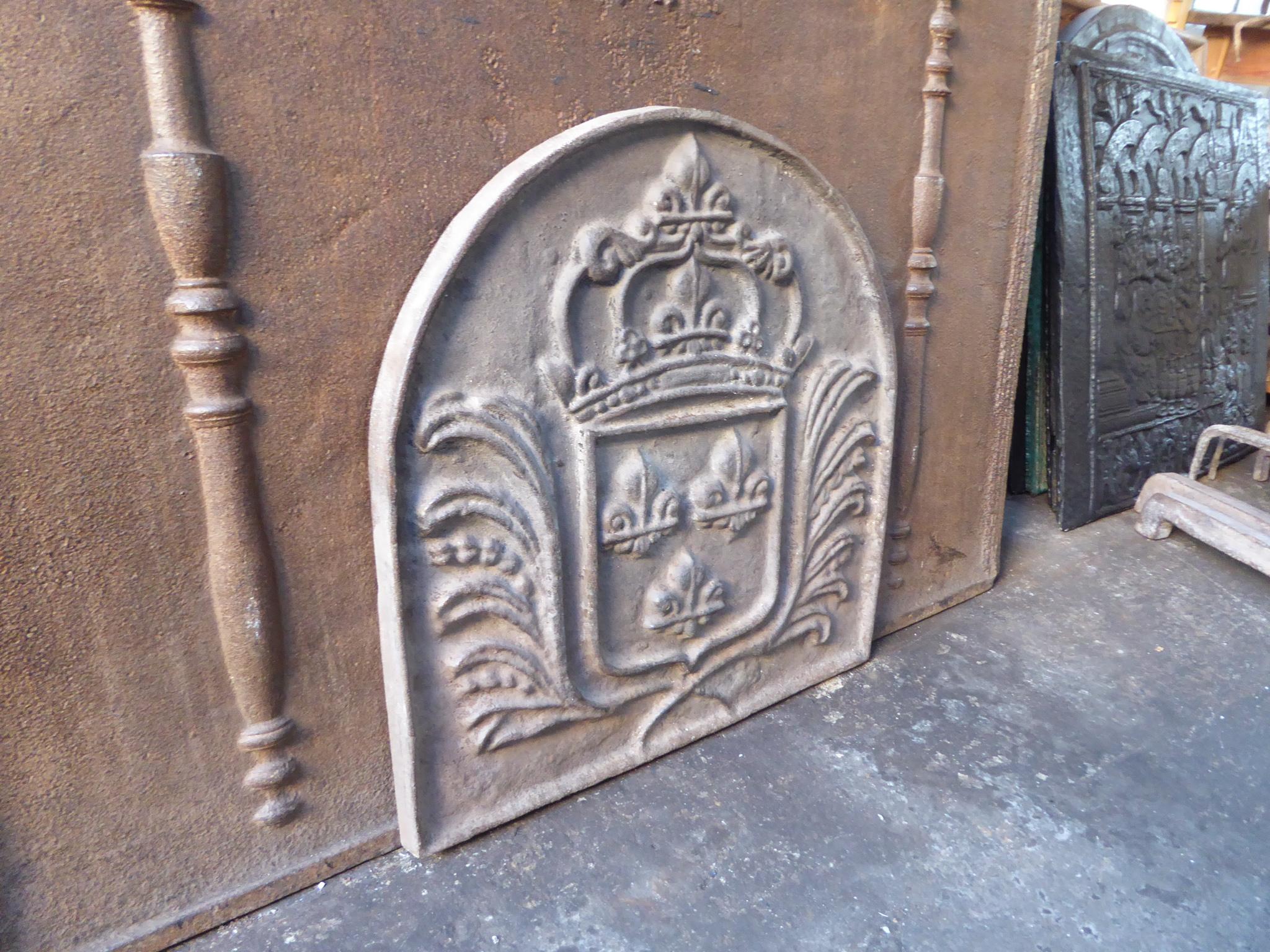 French Louis XV Style 'Arms of France' Fireback / Backsplash For Sale 1