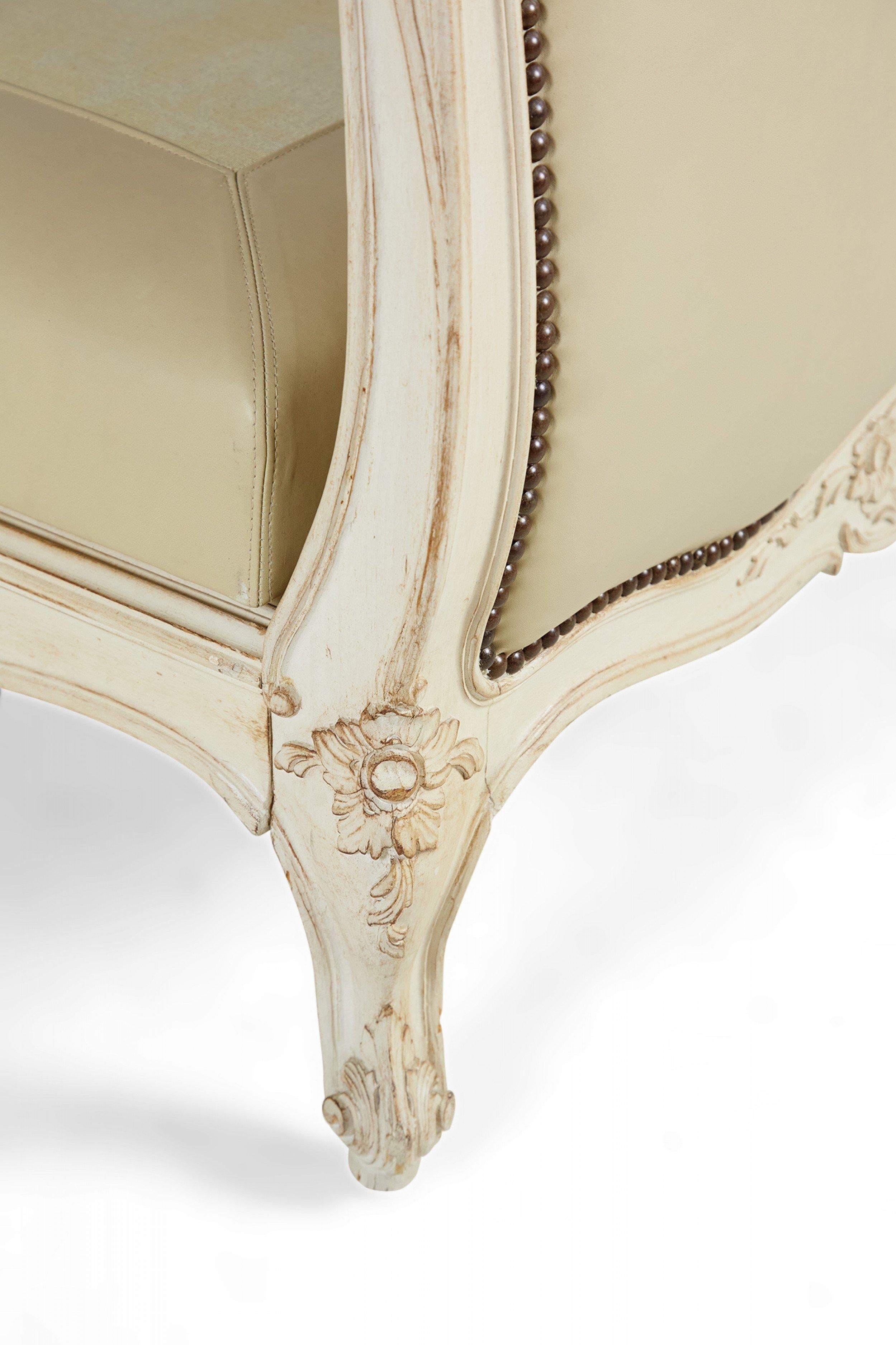 French Louis XV-Style Beige Wooden Leather Upholstered Daybed For Sale 8