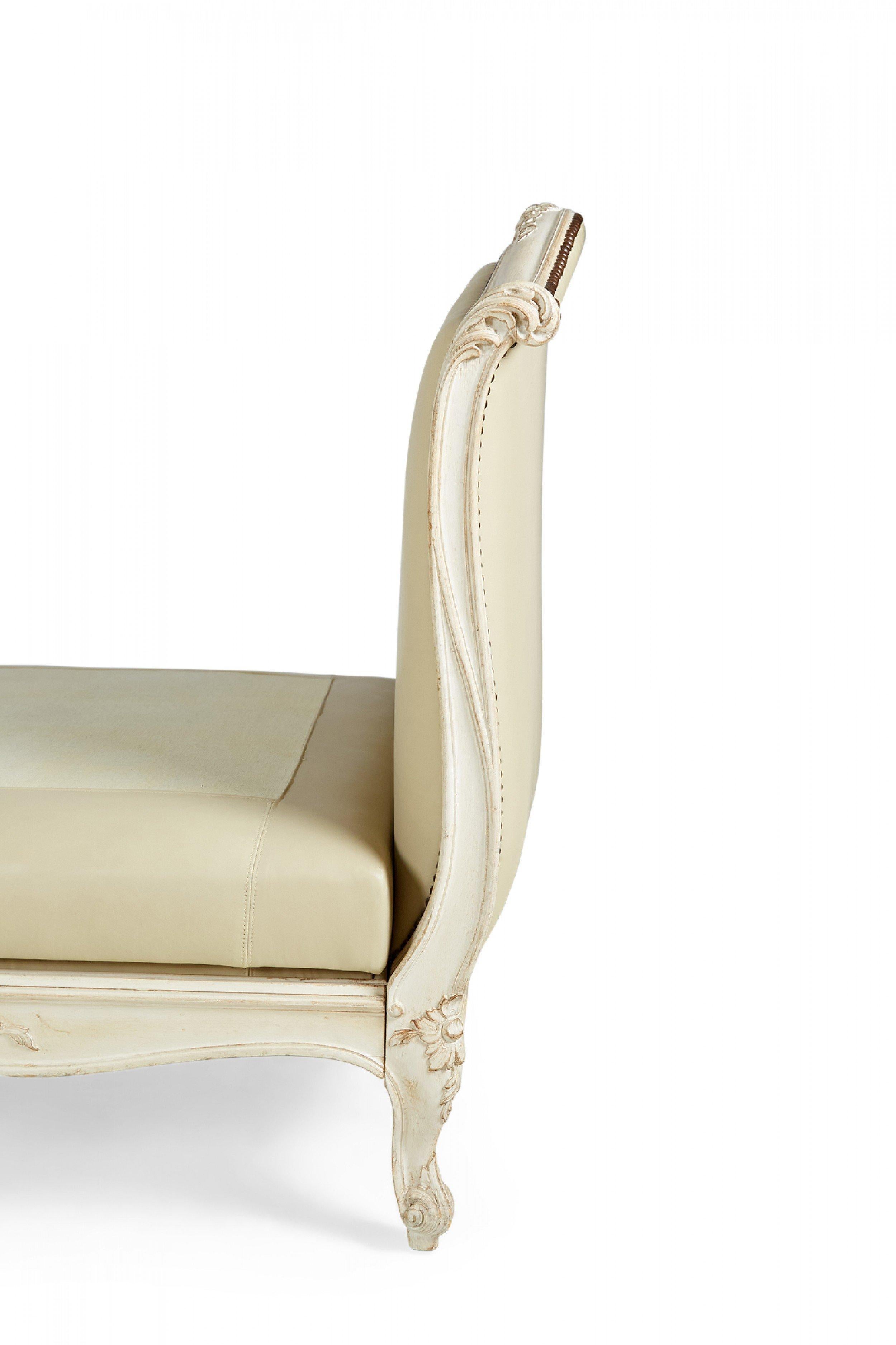 French Louis XV-Style Beige Wooden Leather Upholstered Daybed For Sale 4