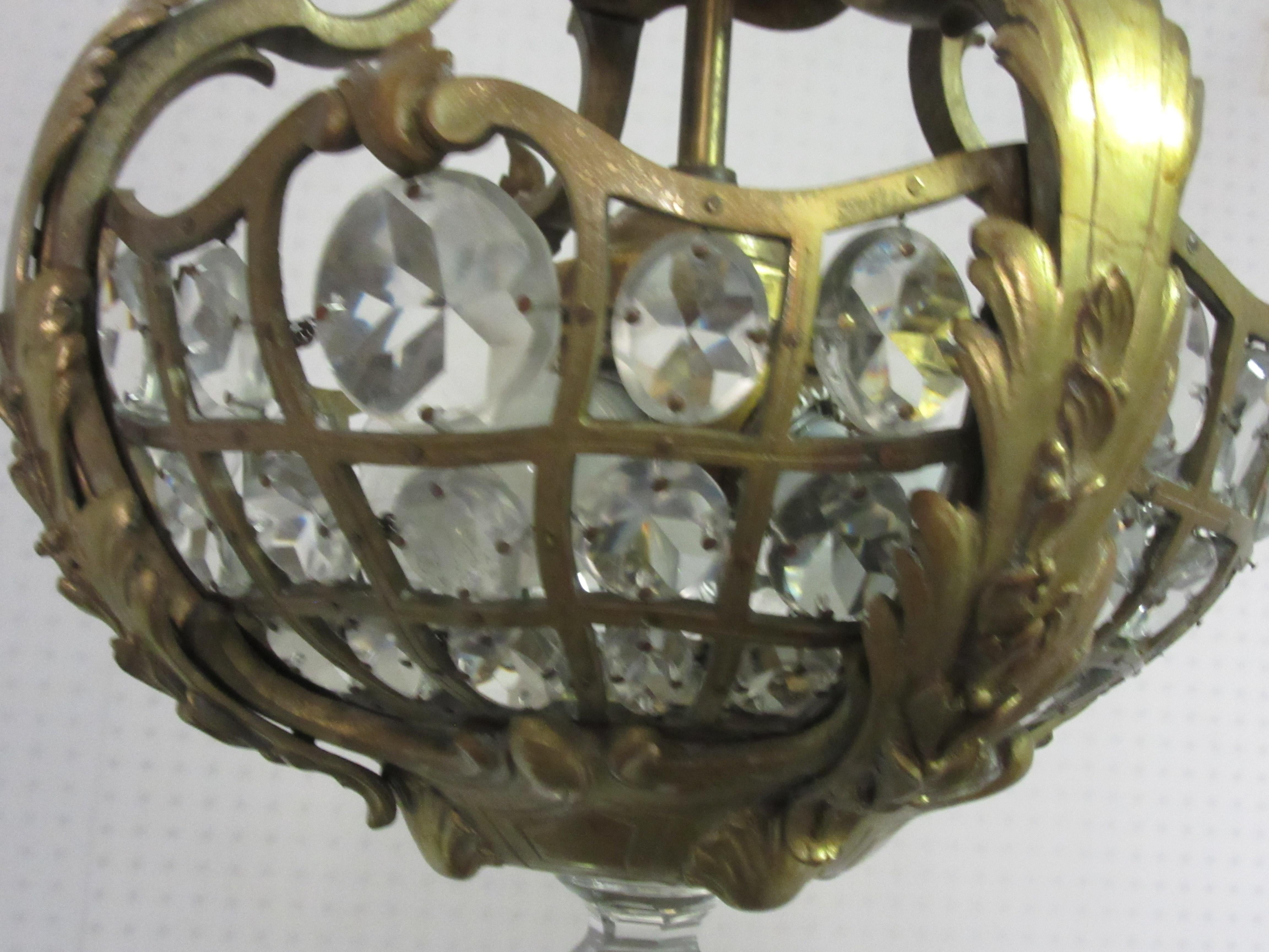 French Louis XV Style Belle Époque Gilt Bronze Chandelier with Crystal Prisms 2