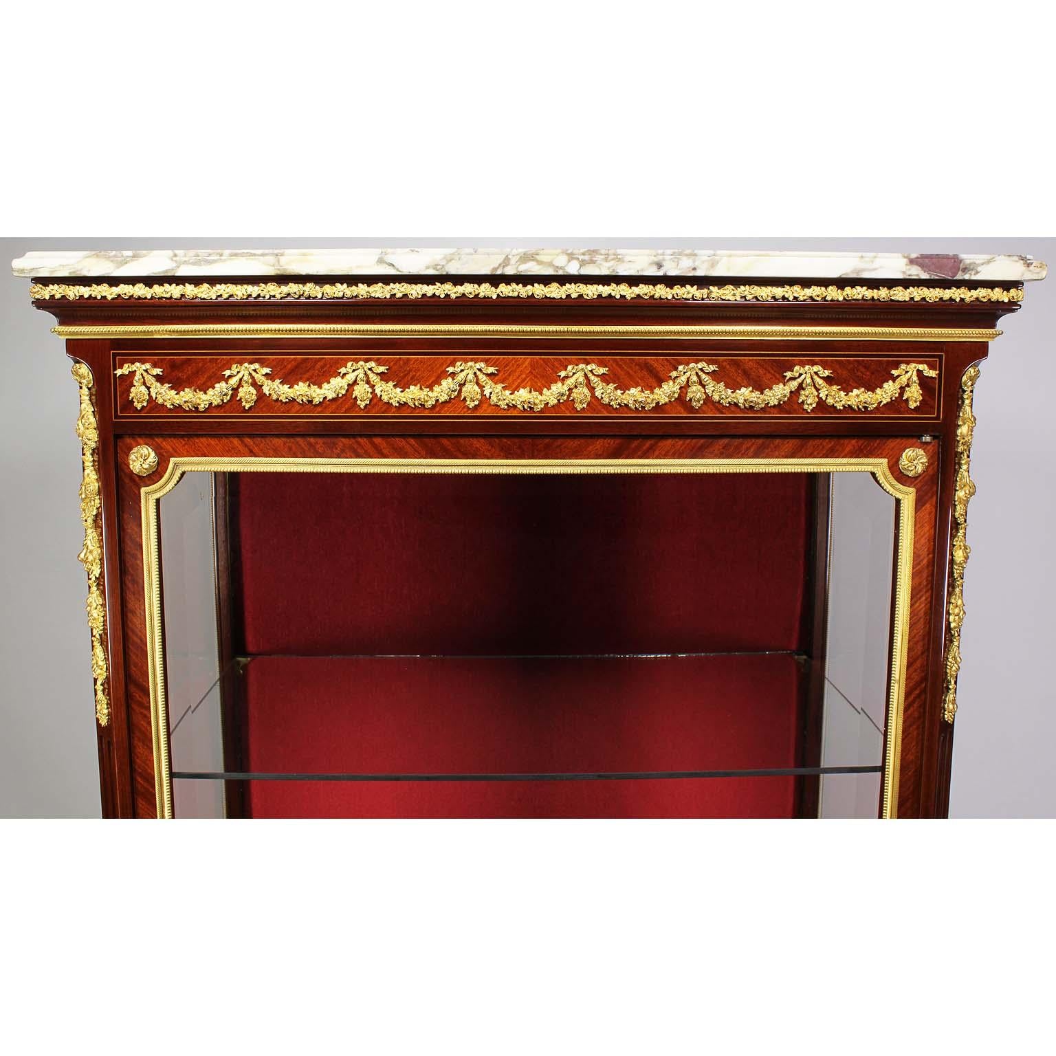 Parquetry French Louis XV Style Belle Époque Mahogany & Ormolu-Mounted Vitrine Attr. Linke For Sale
