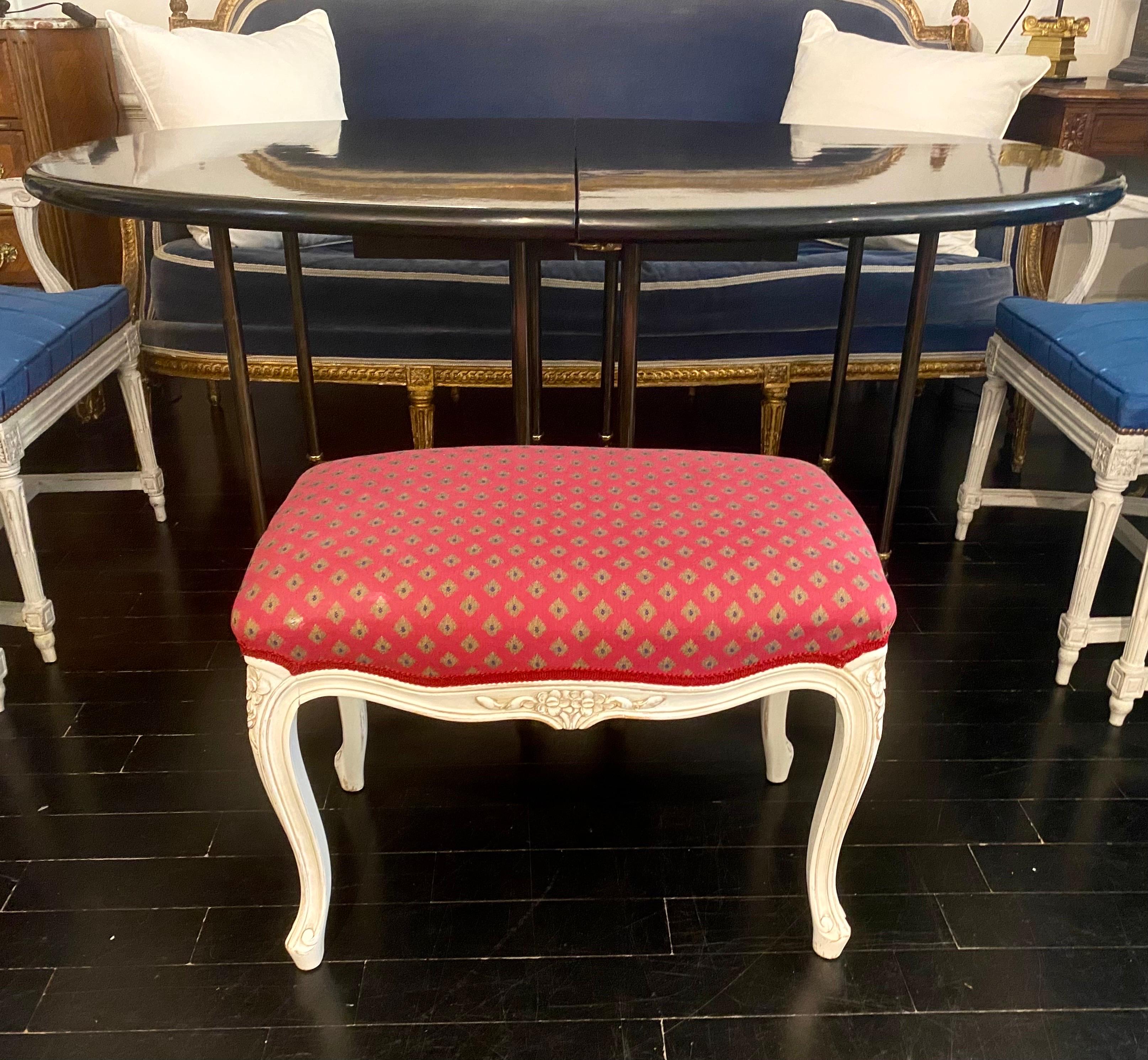 Banc français de style Louis XV, tissu rouge framboise en vente 10
