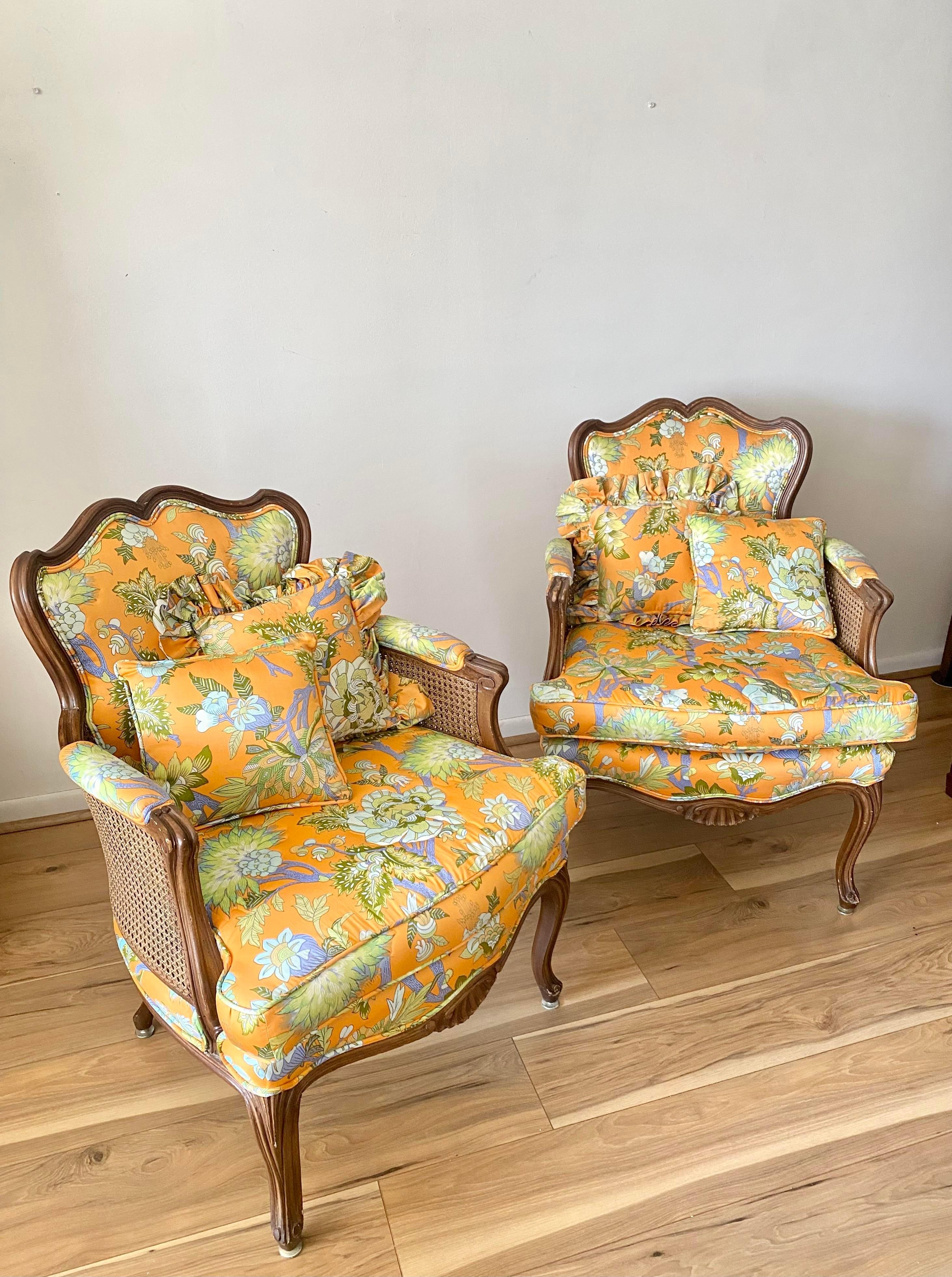 French Louis XV Style Bergere Armchairs With Floral Upholstery In Good Condition In Elkton, MD