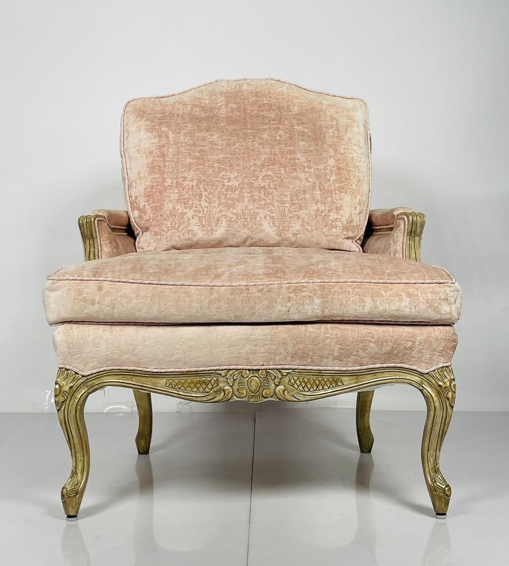 French Louis XV Style Bergere  In Good Condition For Sale In Los Angeles, CA