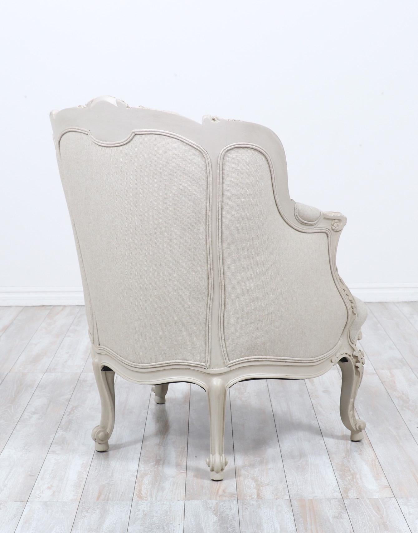 Early 20th Century French Louis XV-Style Bergère For Sale