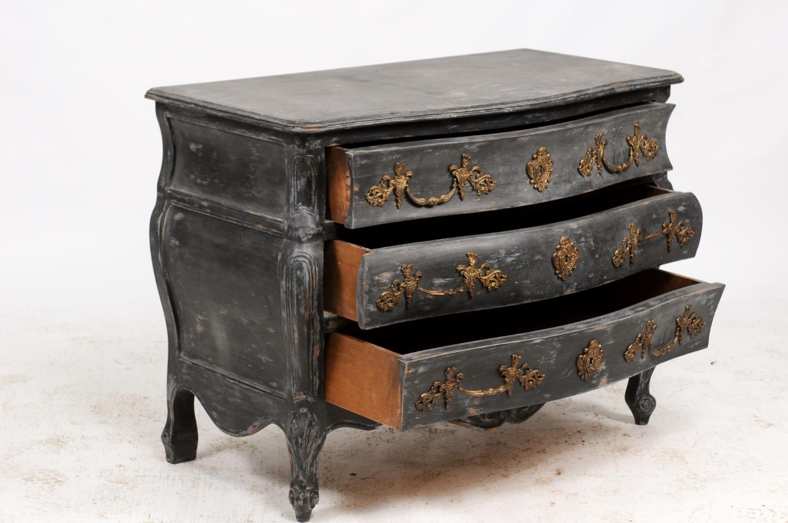 French Louis XV Style Black Painted Bombé Commode from the Late 1800s In Good Condition In Atlanta, GA