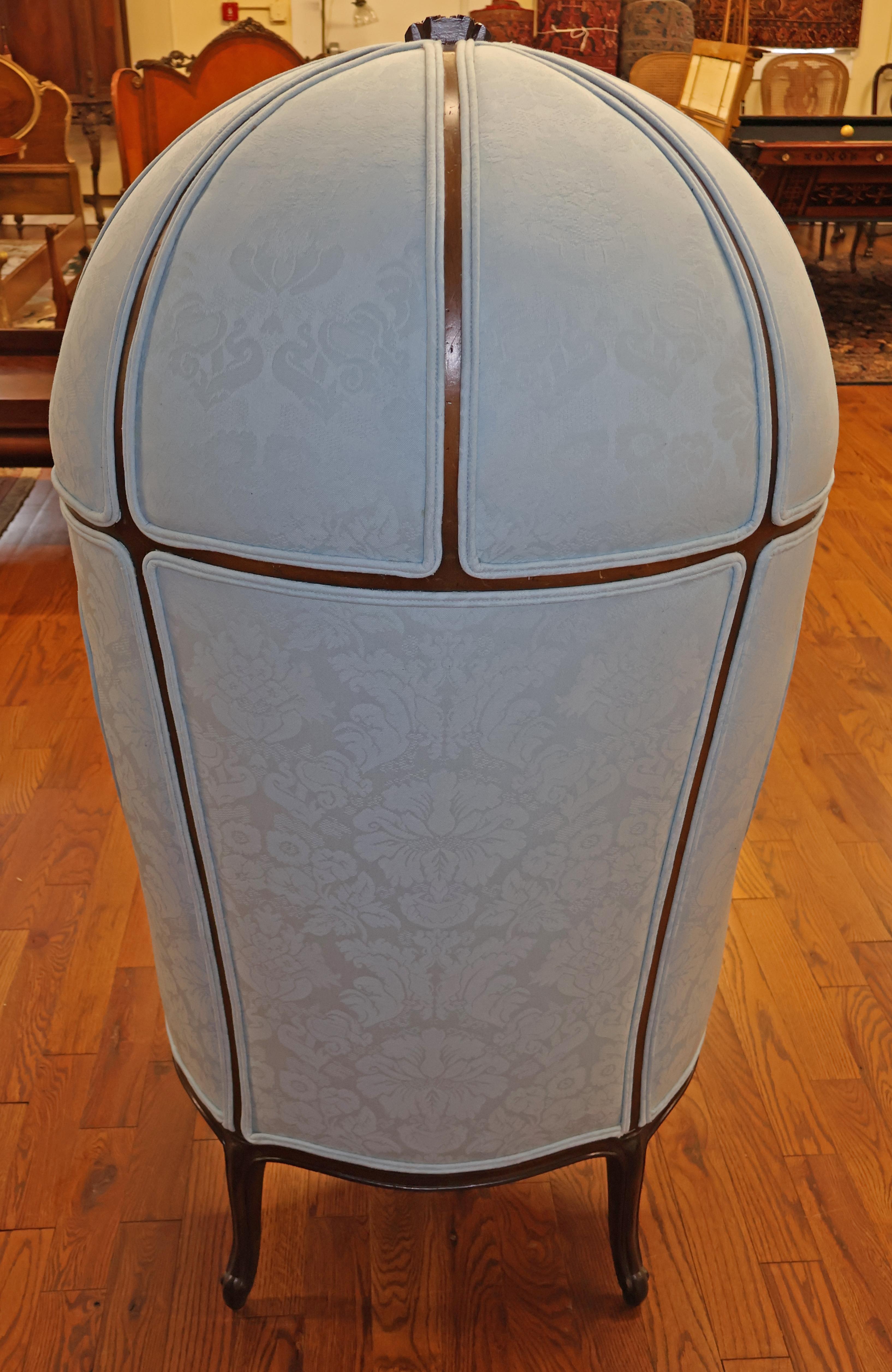 French Louis XV Style Blue Damask Fabric Hooded Porters Chair For Sale 3