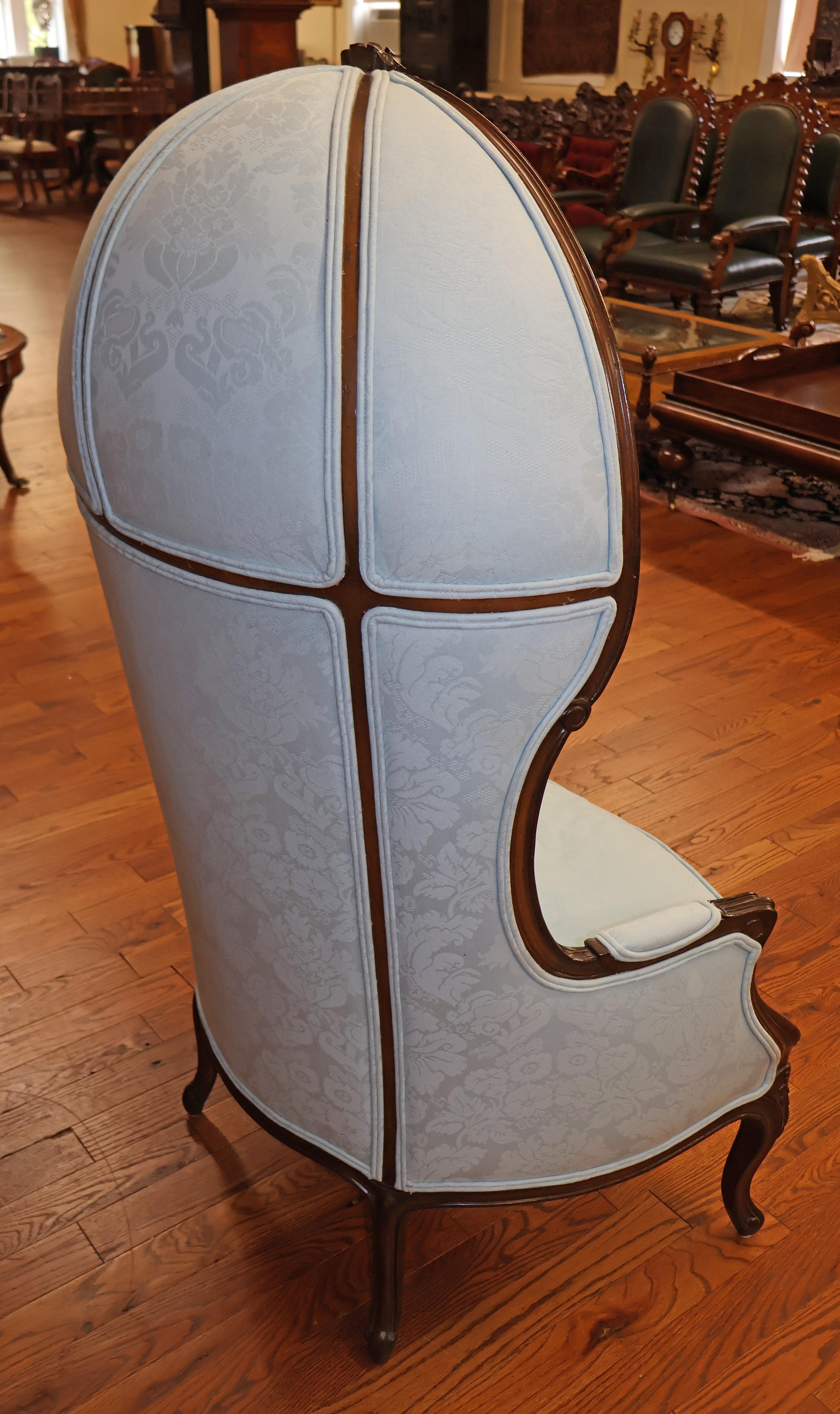French Louis XV Style Blue Damask Fabric Hooded Porters Chair For Sale 4