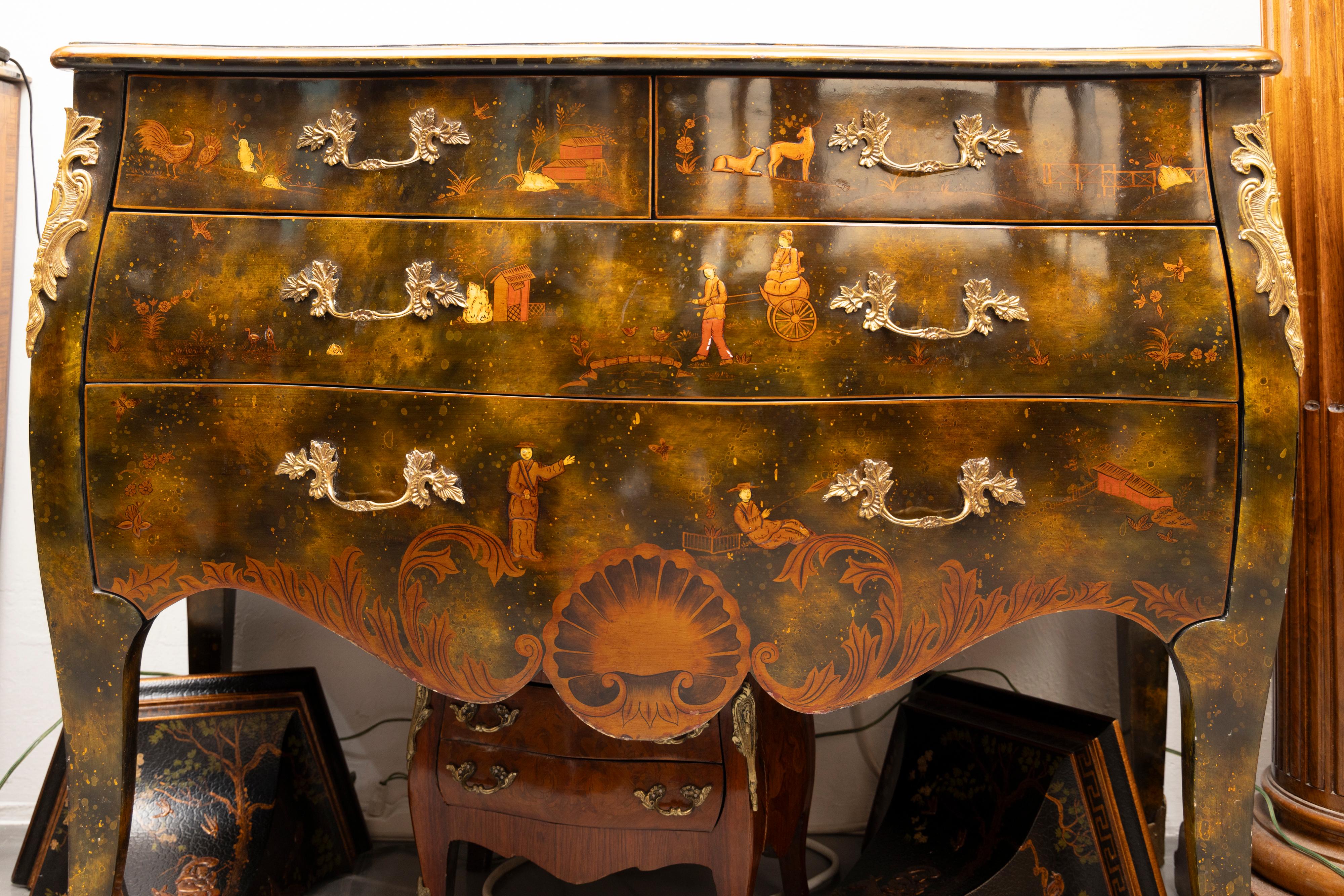 Cómoda Francesa Estilo Luis XV Bombe Chinoiserie Lacada en venta 2
