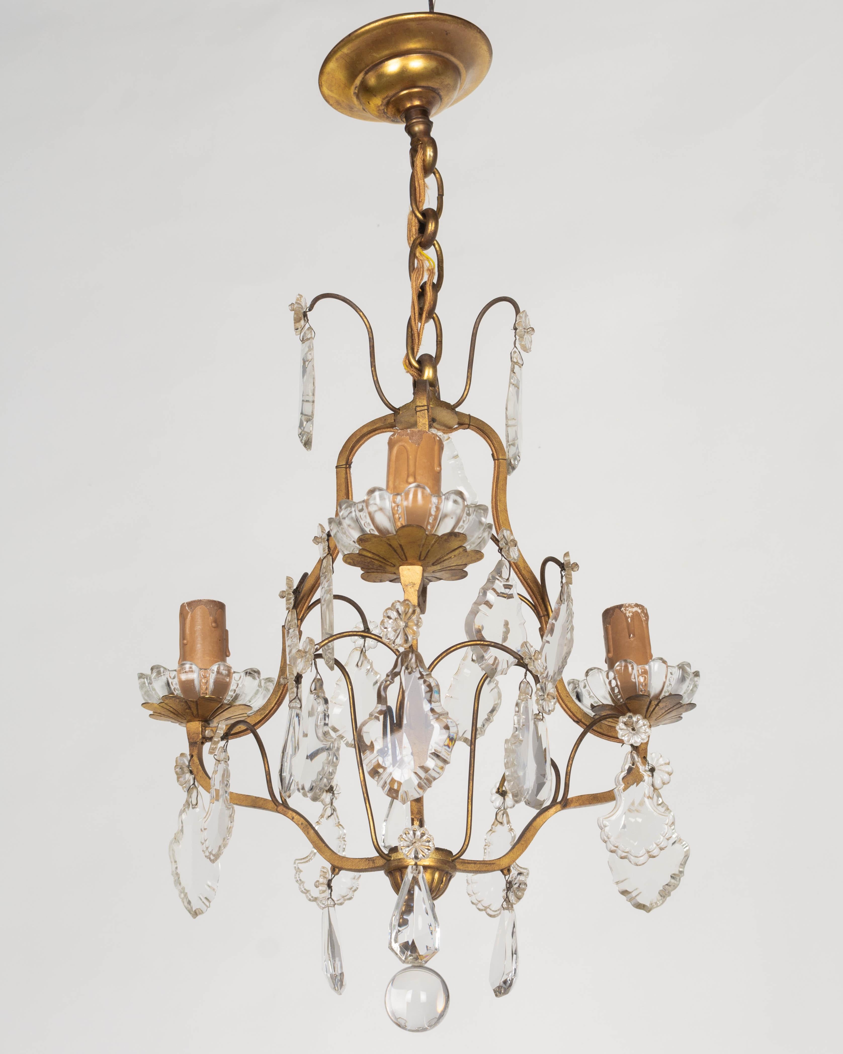 French Louis XV Style Brass & Crystal Chandelier For Sale 3