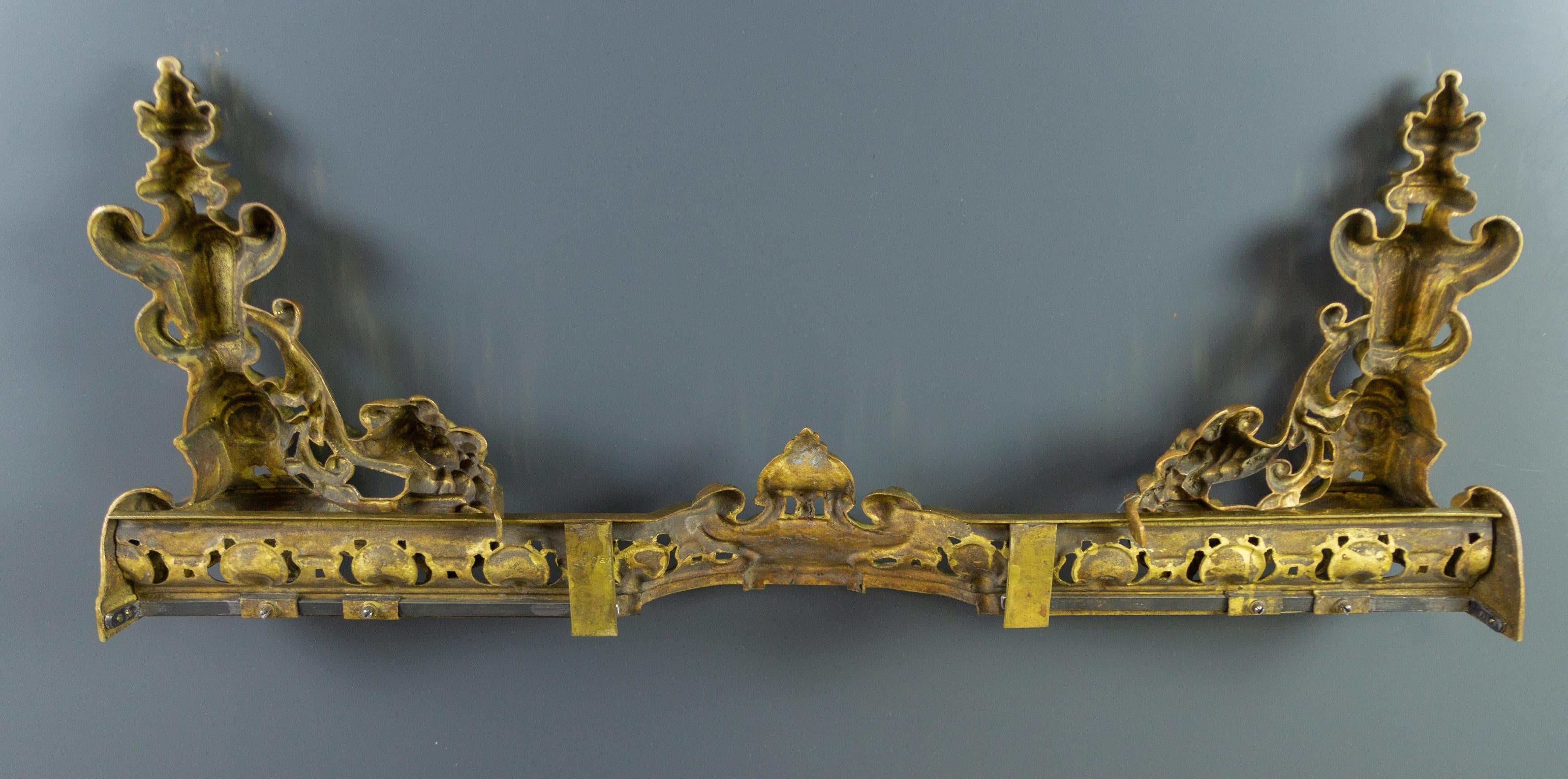 French Louis XV Style Bronze Adjustable Fireplace Fender, Late 19th Century 9