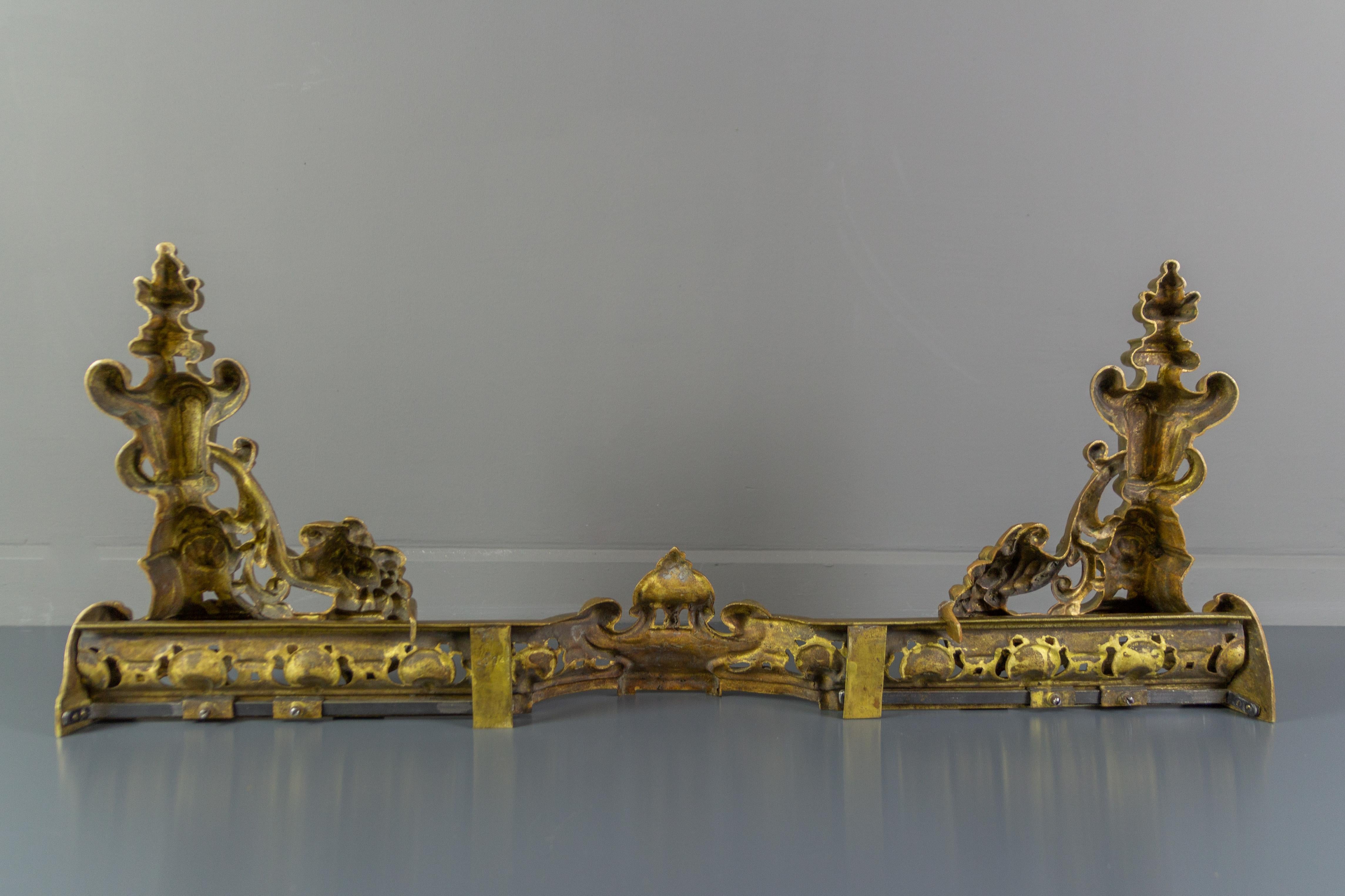 French Louis XV Style Bronze Adjustable Fireplace Fender, Late 19th Century 11