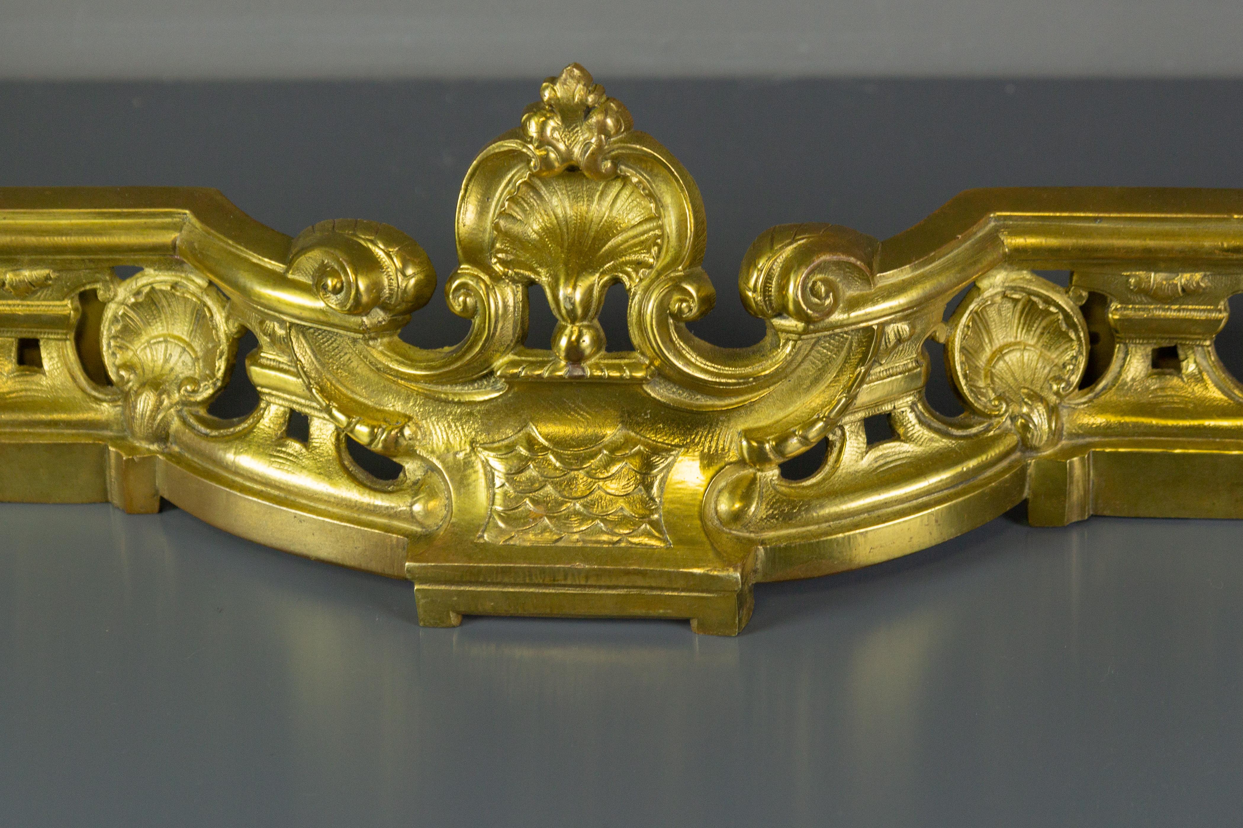 French Louis XV Style Bronze Adjustable Fireplace Fender, Late 19th Century 3
