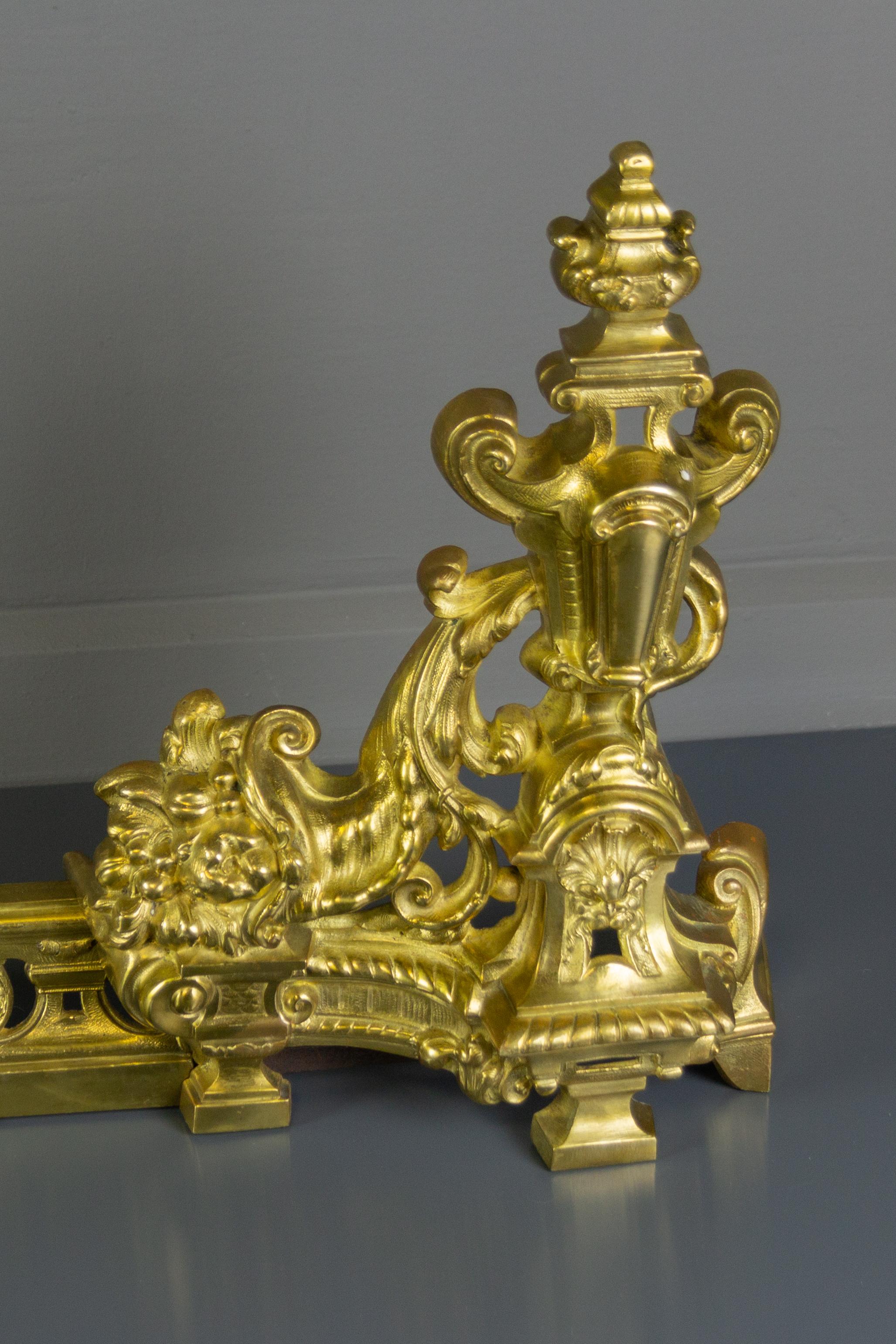 French Louis XV Style Bronze Adjustable Fireplace Fender, Late 19th Century 4