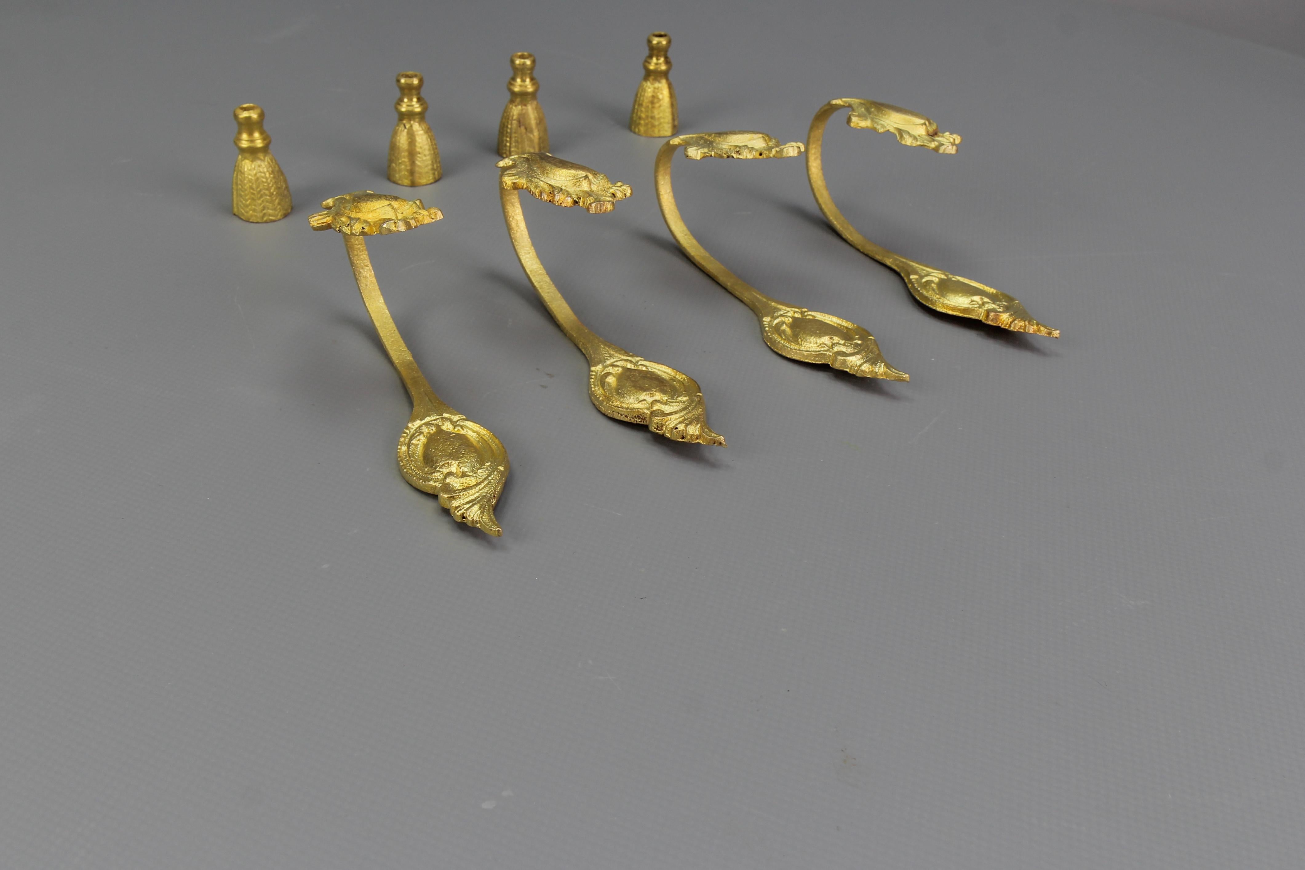 Bronzo Paracolpi per tende in bronzo in stile Luigi XV e tiranti per tende in corda, set di 8 pezzi in vendita