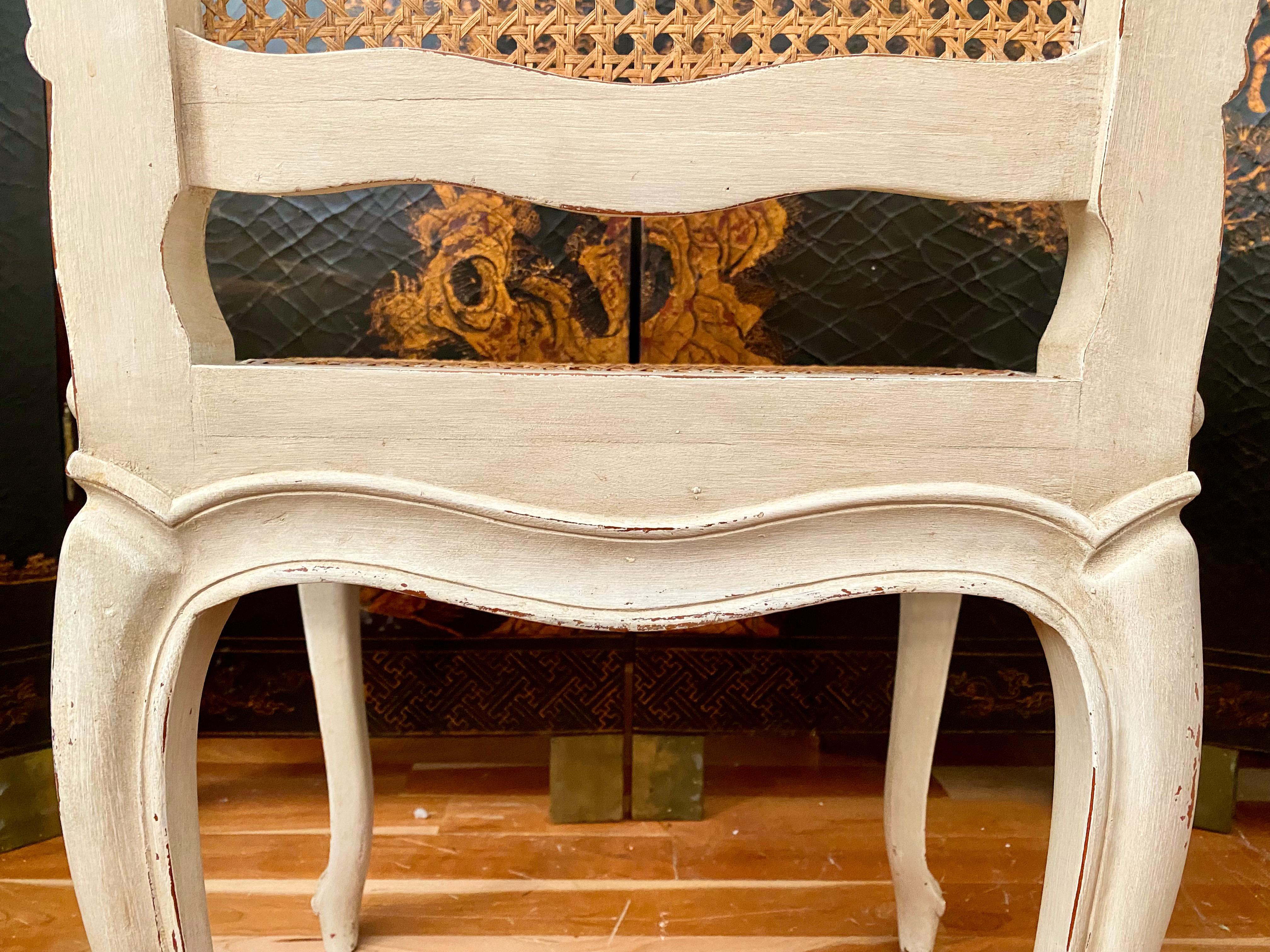Französische Schilfrohrstühle im Louis-XV-Stil, Sechser-Set, Set im Angebot 9