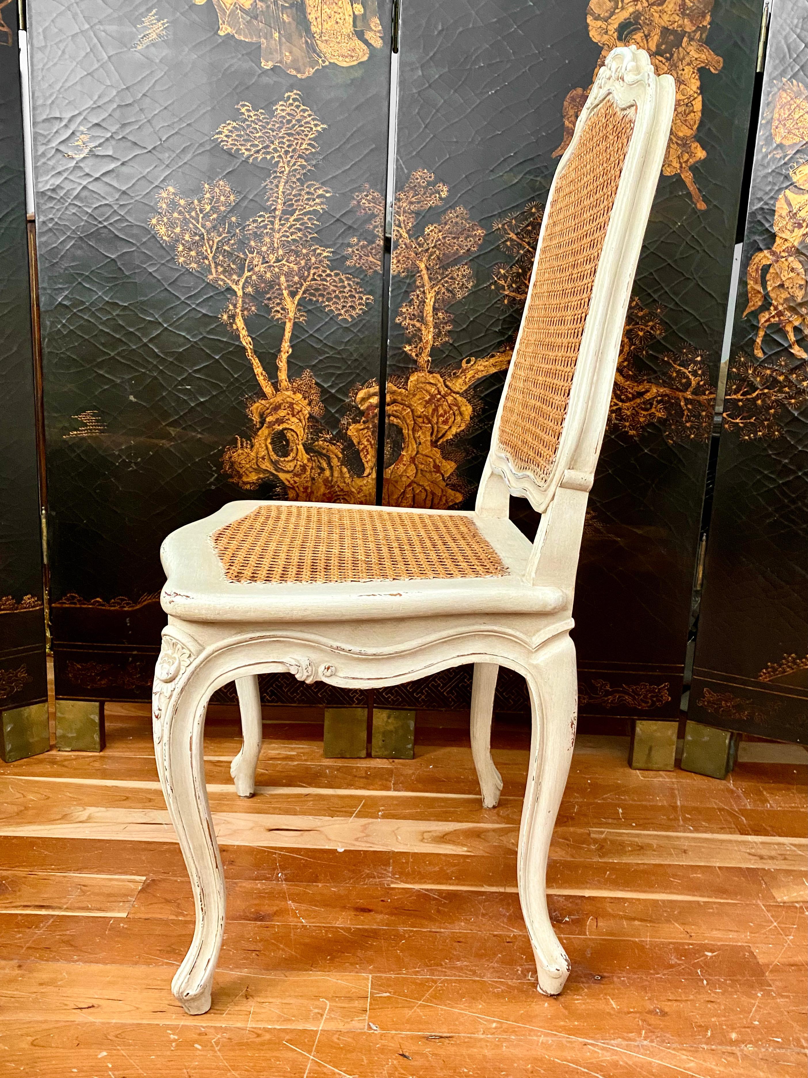 Französische Schilfrohrstühle im Louis-XV-Stil, Sechser-Set, Set (20. Jahrhundert) im Angebot