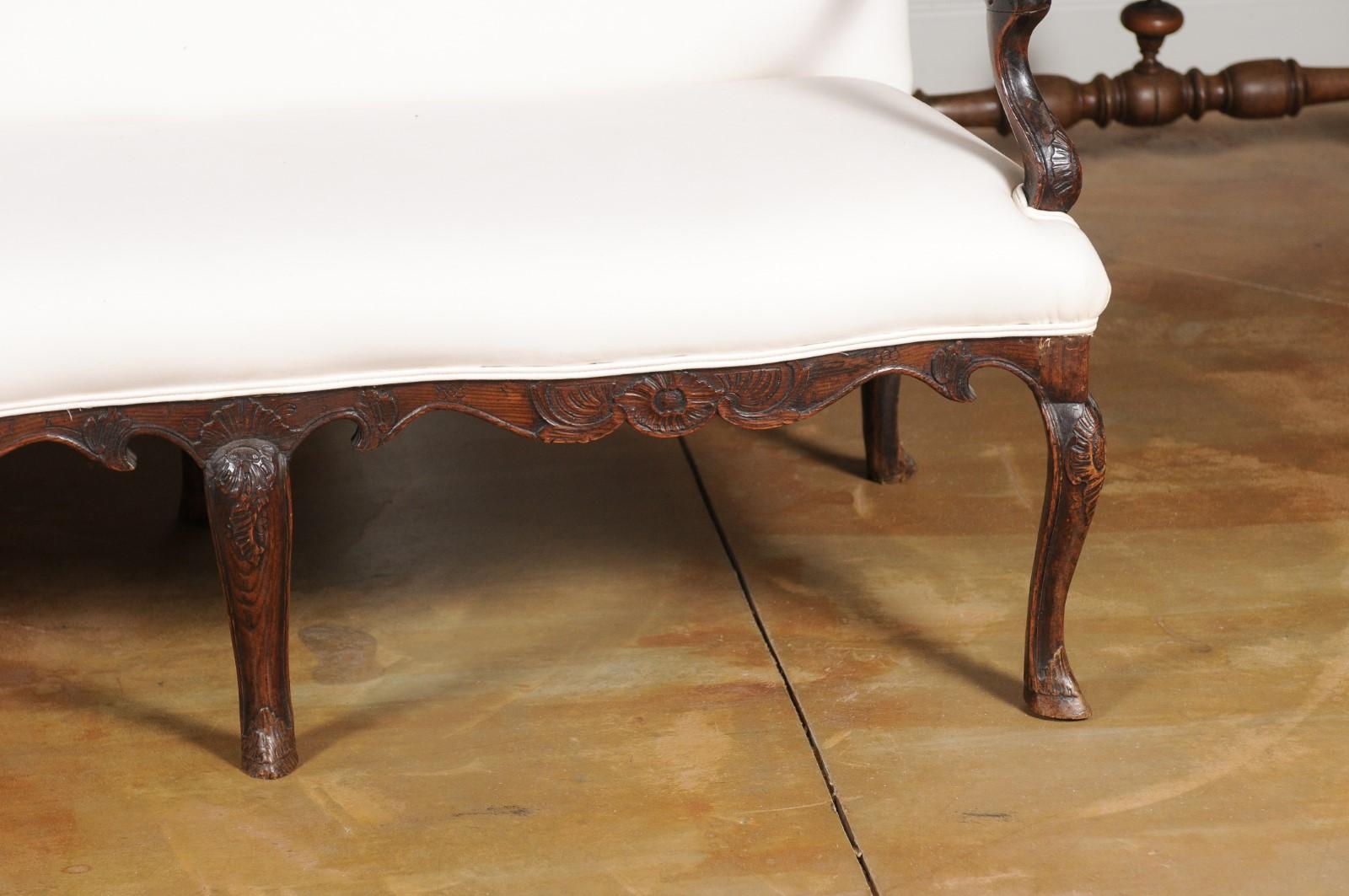French Louis XV Style Carved 19th Century Upholstered Canapé with Cabriole Legs 1