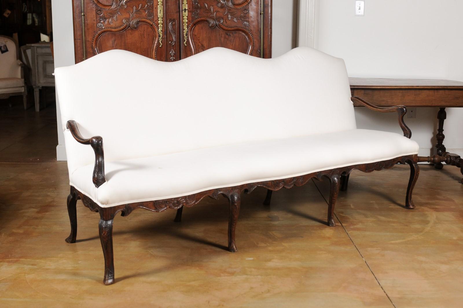 French Louis XV Style Carved 19th Century Upholstered Canapé with Cabriole Legs 3