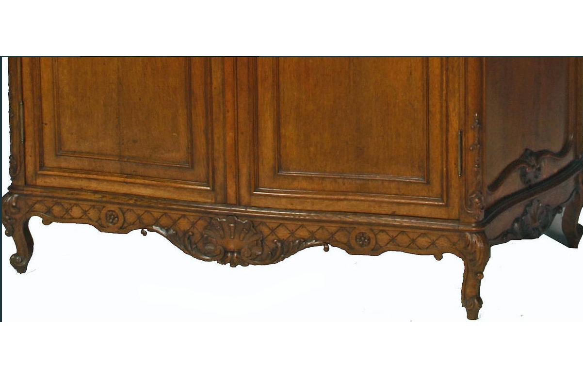 French Louis XV Style Carved Oak Cabinet, 19th Century In Good Condition In Cypress, CA
