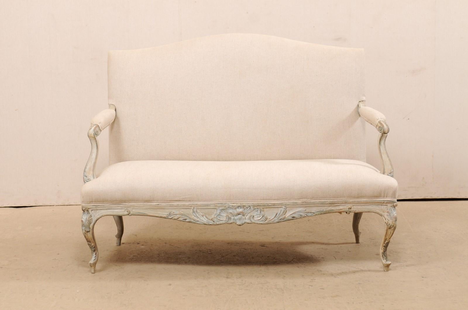 French Louis XV Style Carved-Wood & Upholstered Settee  For Sale 2