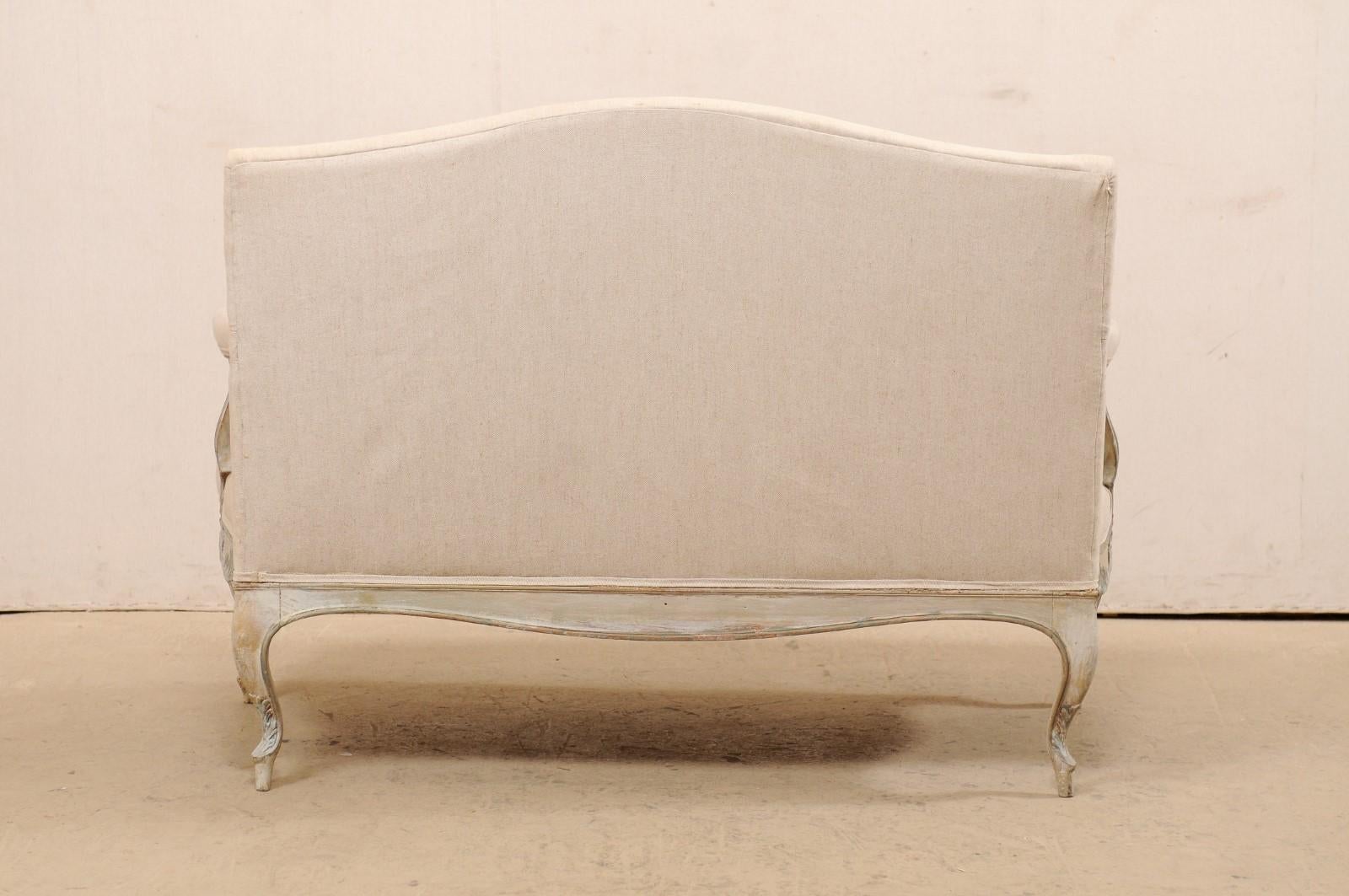 French Louis XV Style Carved-Wood & Upholstered Settee  In Good Condition For Sale In Atlanta, GA