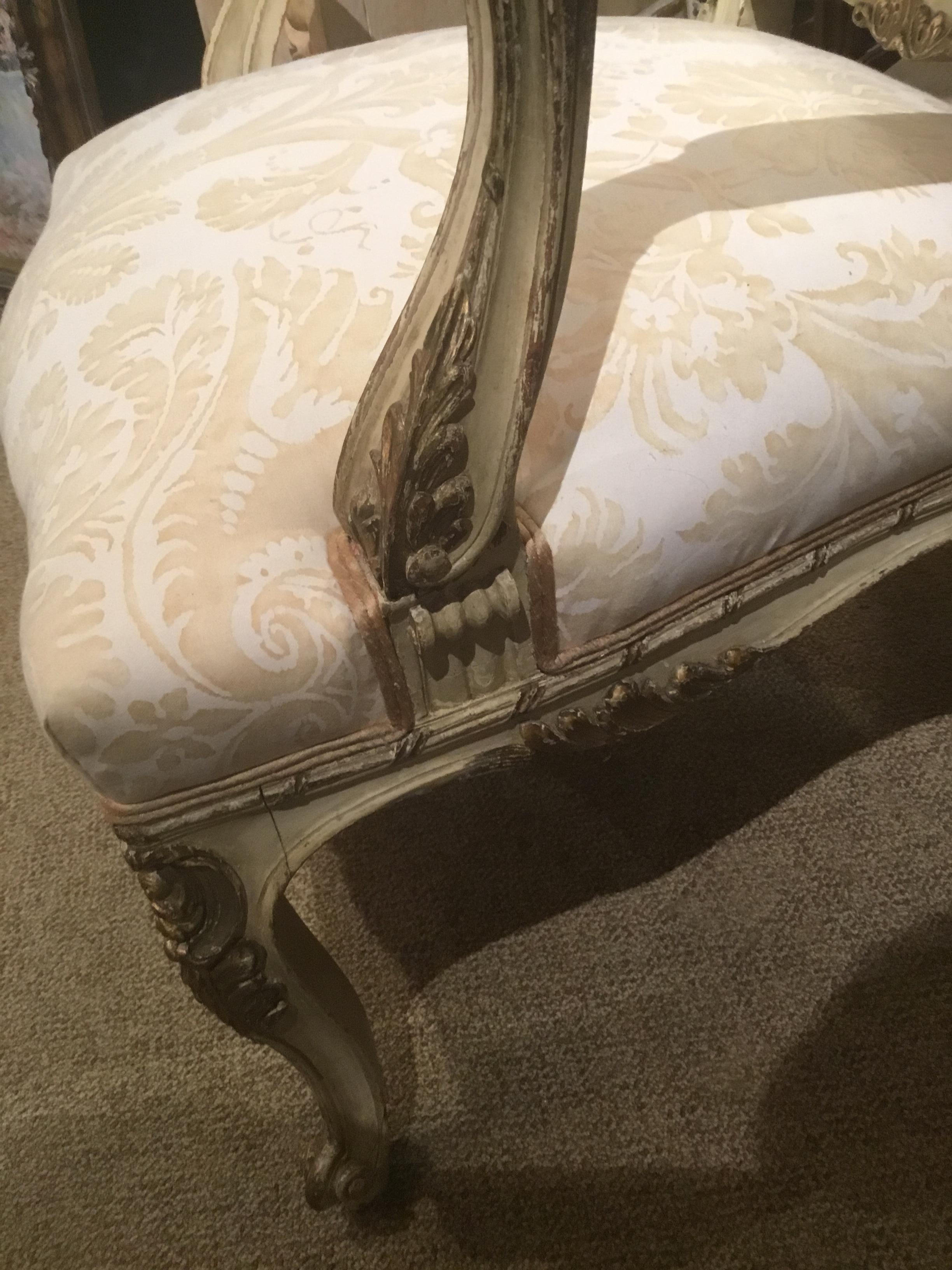 French Louis XV-Style Chair, Parcel Gilt and Cream Paint, Fortuny Fabric In Good Condition In Houston, TX