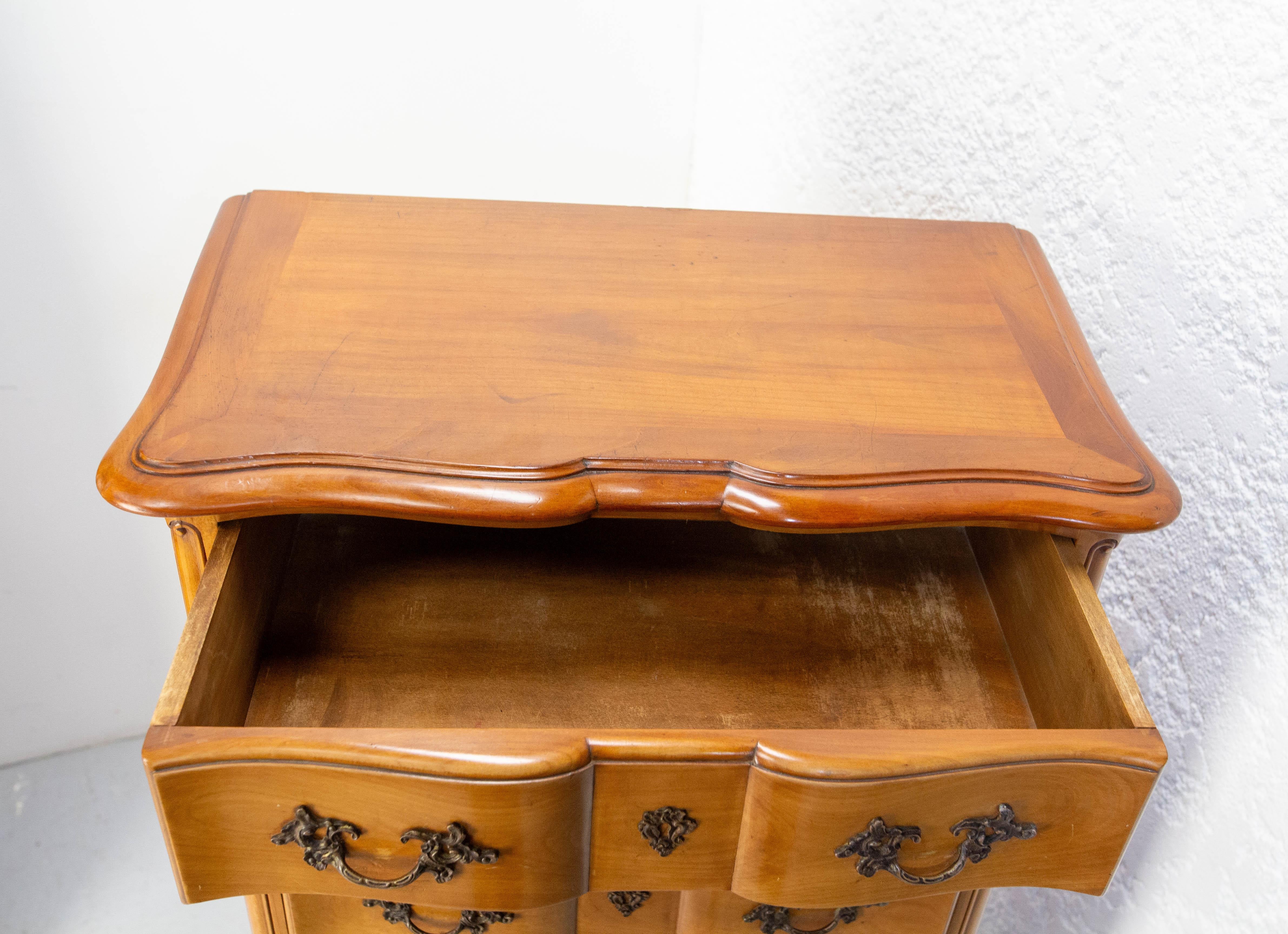 Cassettiera Commode Semainier in legno di ciliegio in stile Luigi XV, 1980 ca. in vendita 1
