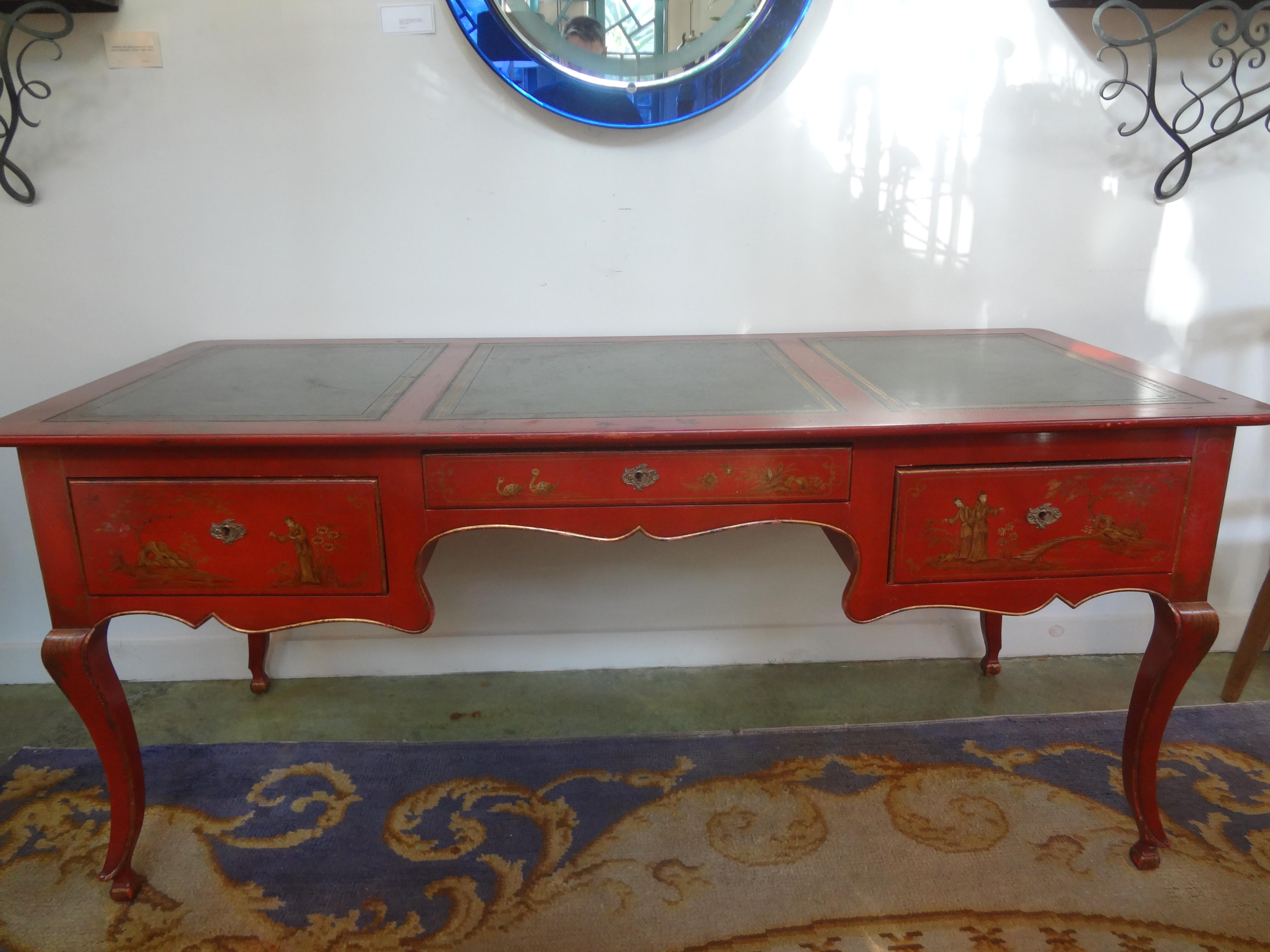 French Louis XV Style chinoiserie desk or Bureau plat By Baker.
Outstanding and unusual 20th century Baker Furniture Company French Louis XV style chinoiserie desk, writing table or bureau plat. This large beautiful desk is paint decorated on all