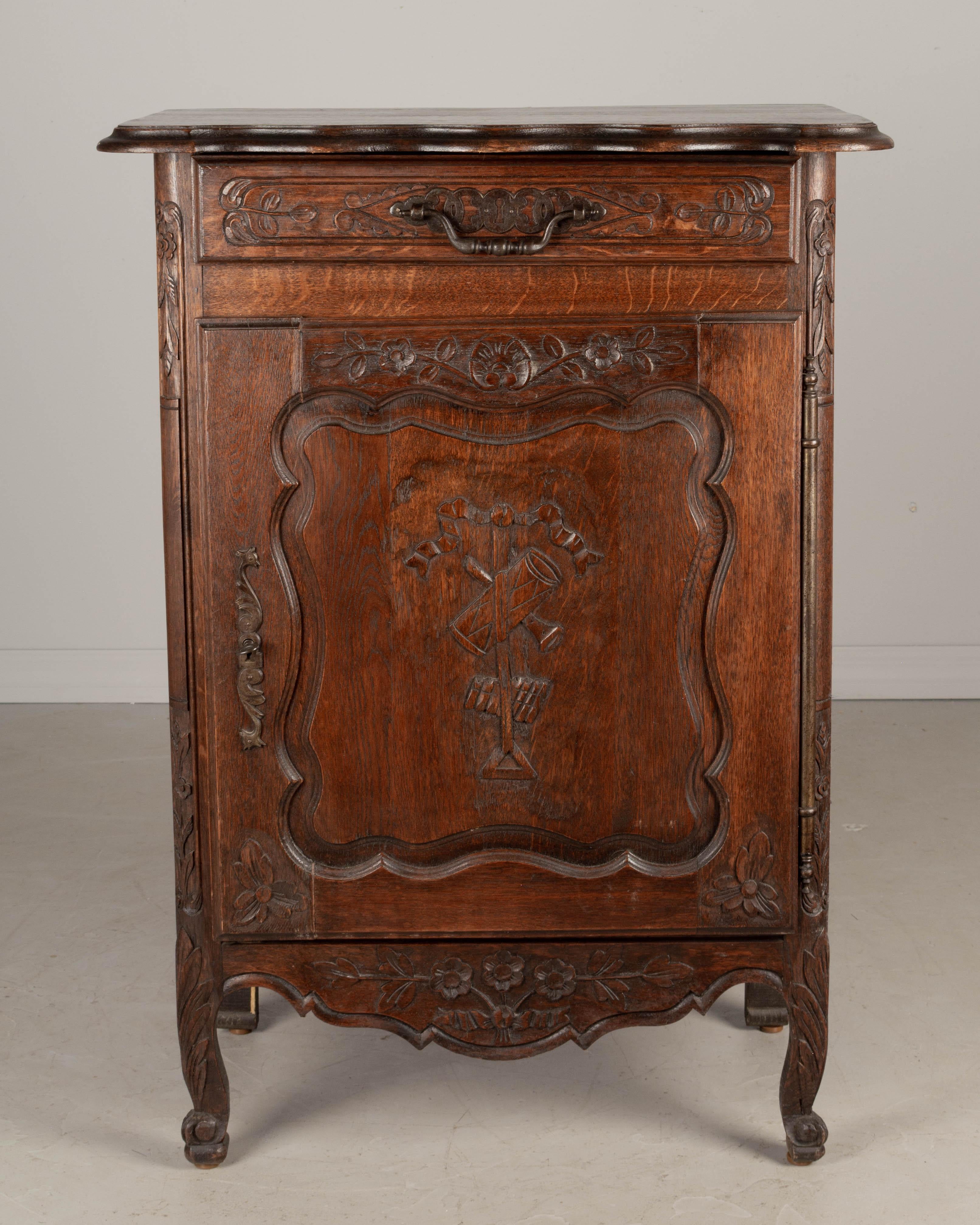 French Louis XV Style Confiturier or Single Door Cabinet In Good Condition For Sale In Winter Park, FL