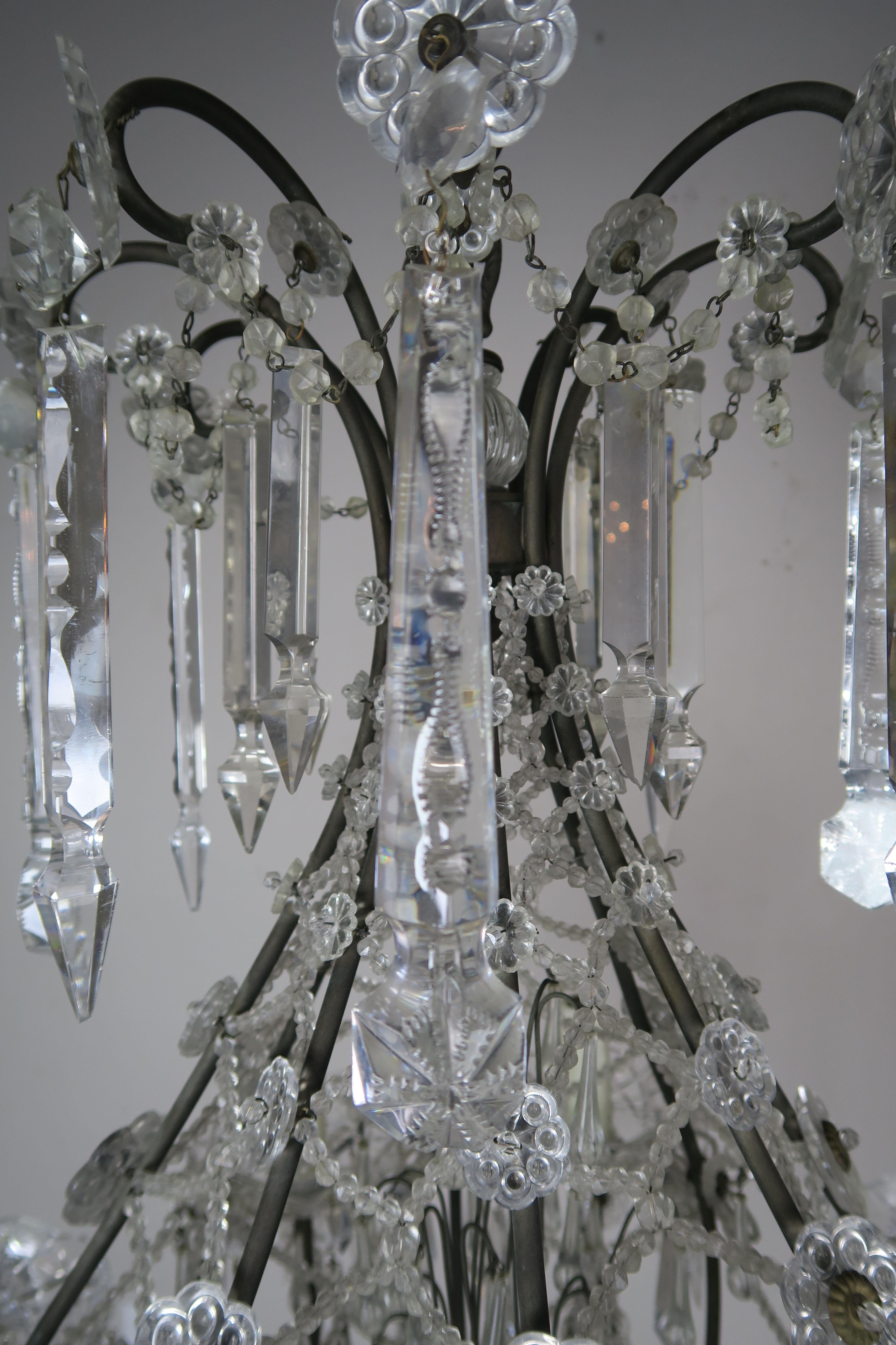 French Louis XV Style Crystal Chandelier, circa 1940s 1