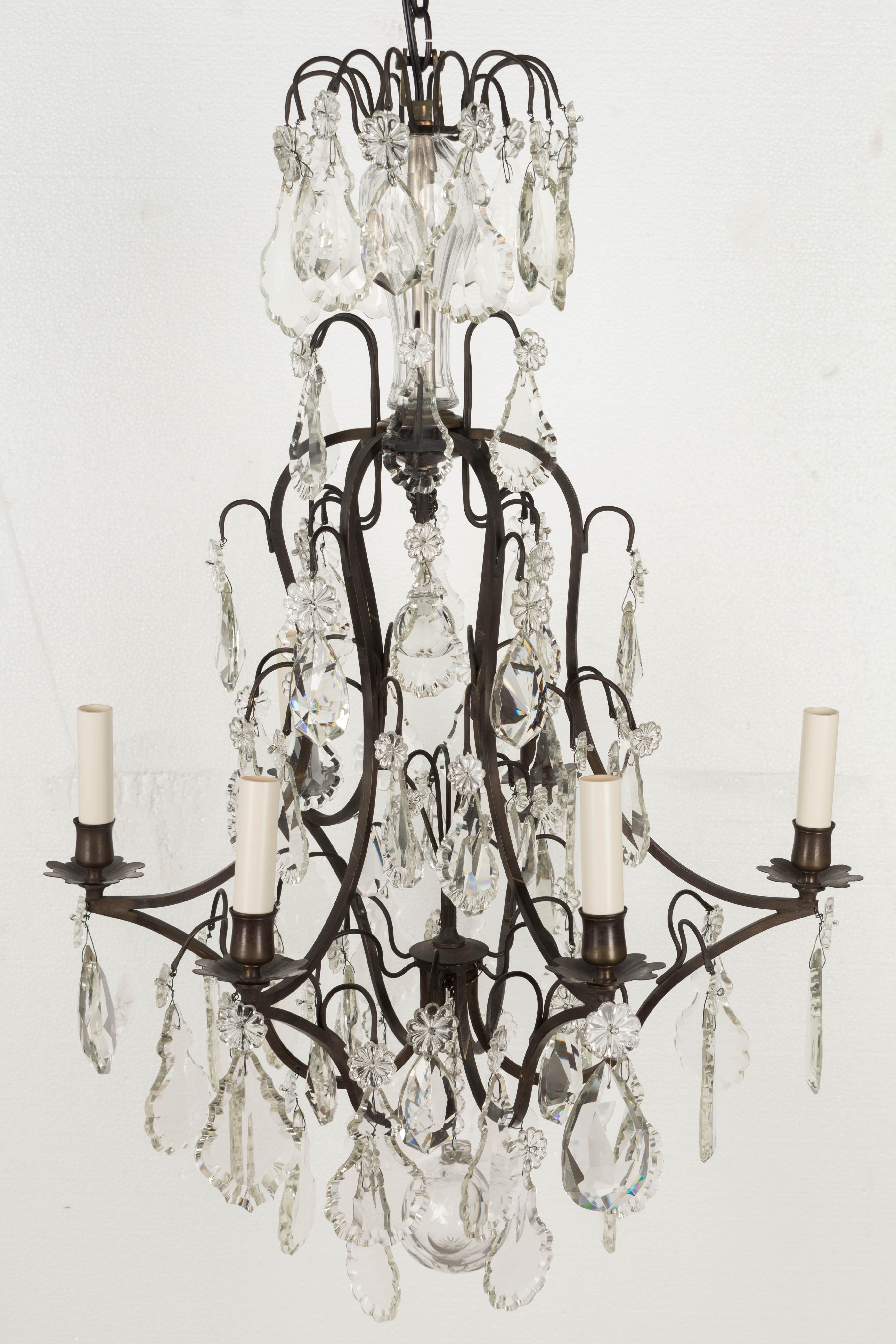 Lampadario di cristallo francese in stile Luigi XV in vendita 5
