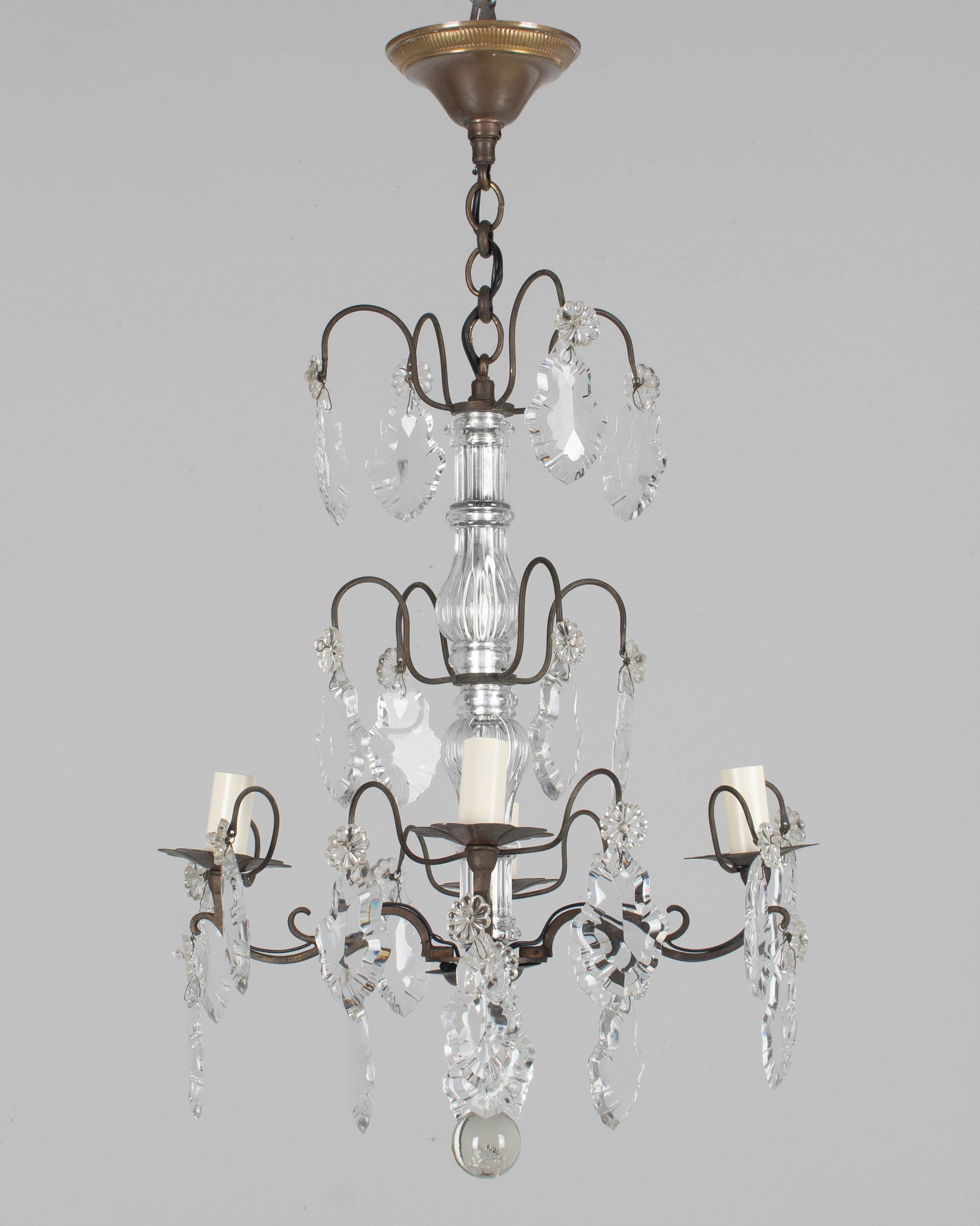 Französischer Kristall-Kronleuchter im Louis-XV-Stil (Louis XV.) im Angebot