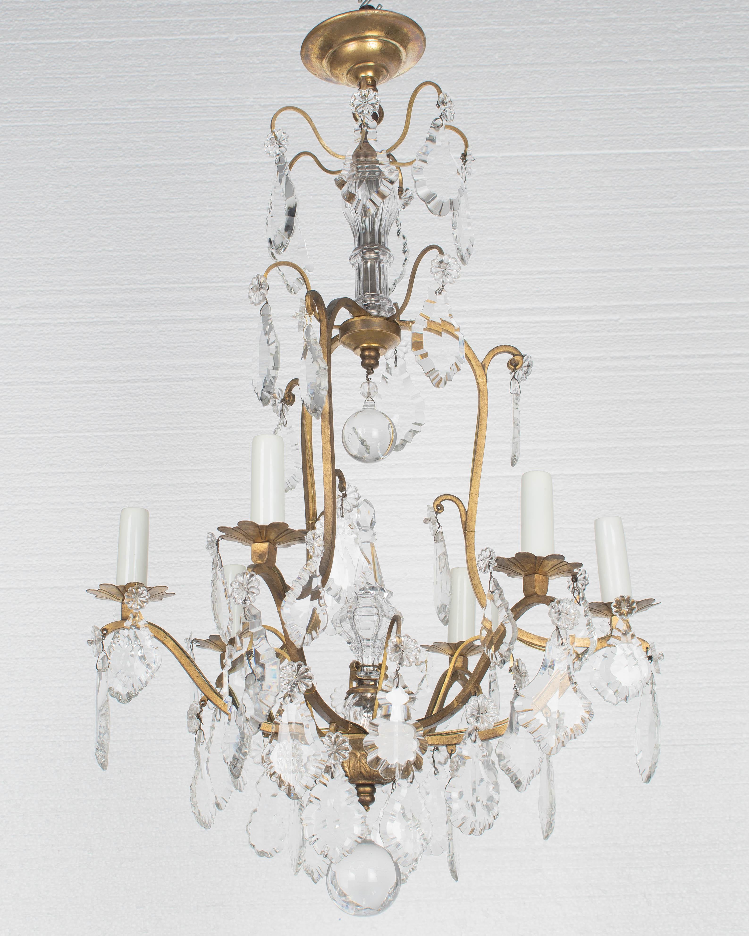 XX secolo Lampadario di cristallo francese in stile Luigi XV in vendita