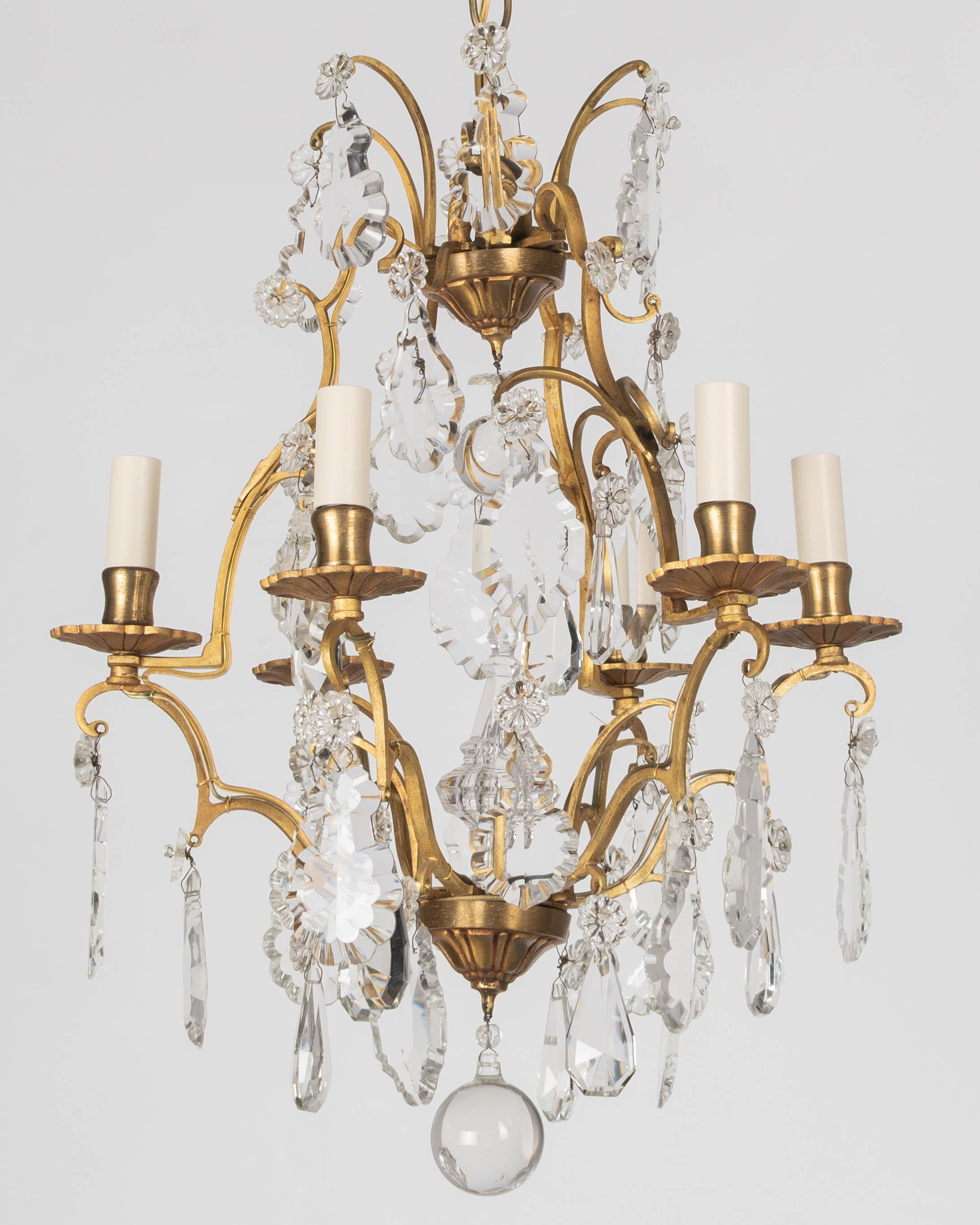 Lampadario di cristallo francese in stile Luigi XV in vendita 1