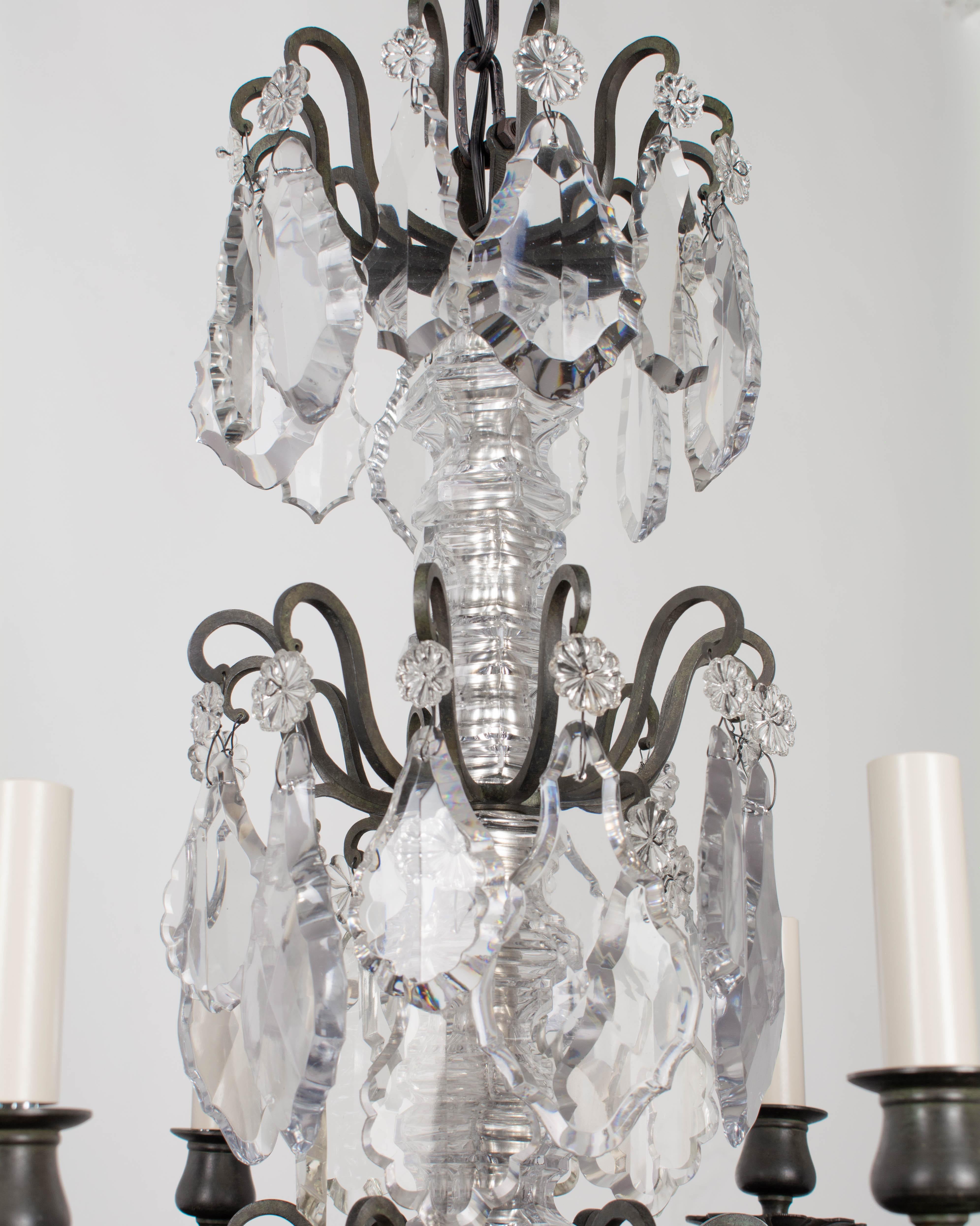 Französischer Kristall-Kronleuchter im Louis-XV-Stil im Angebot 2