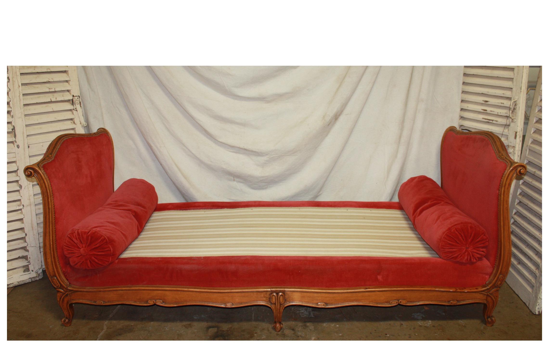 20th Century French Louis XV Style Day Bed