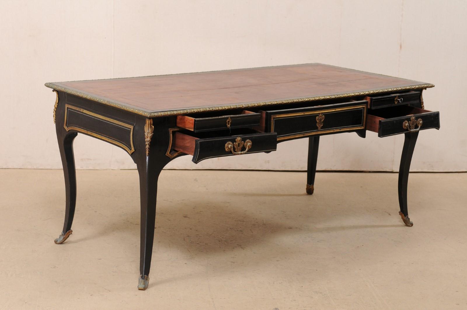 French Louis XV Style Desk with Leather Writing Pad, Black with Brass Accents For Sale 3