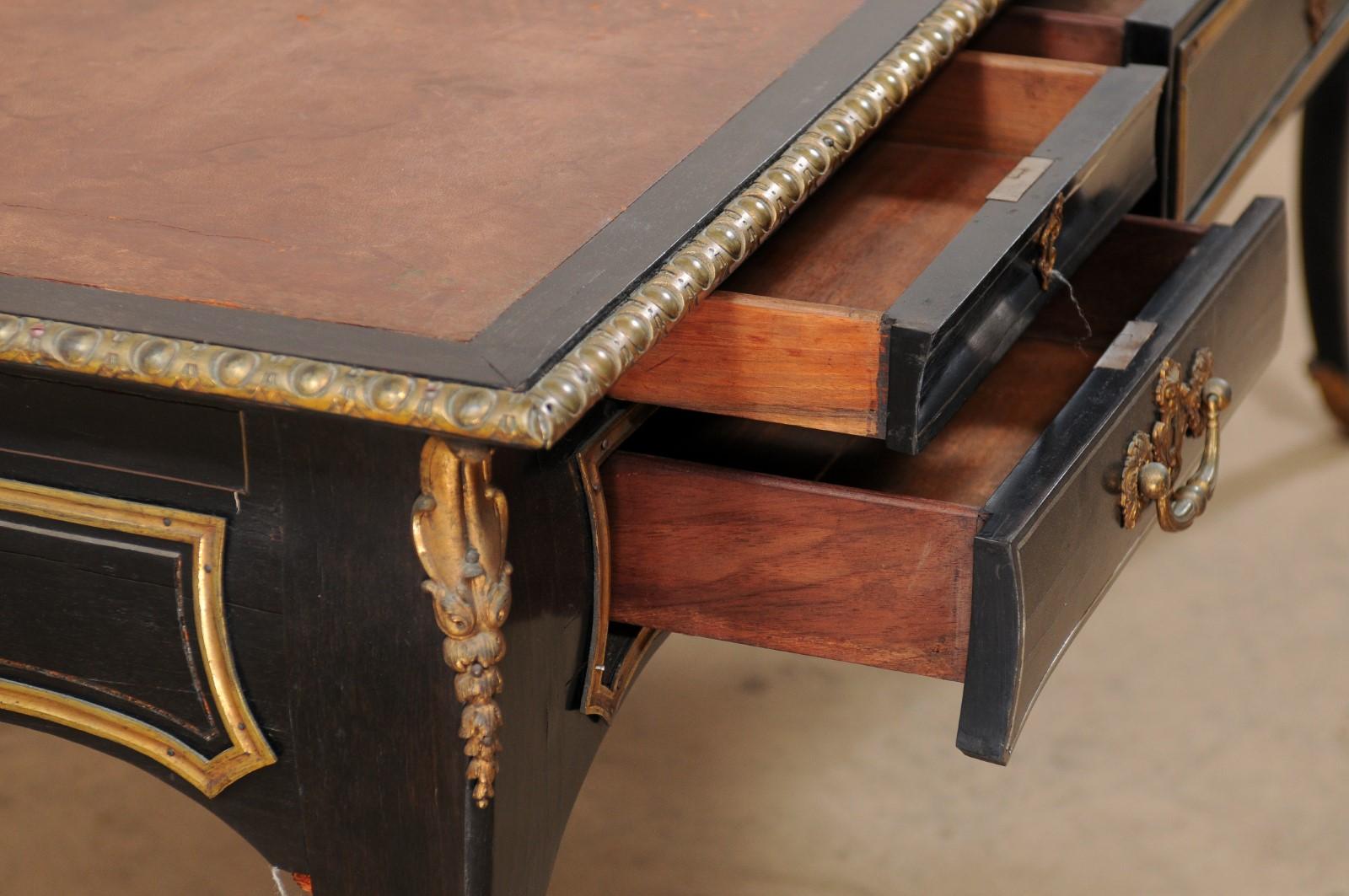 French Louis XV Style Desk with Leather Writing Pad, Black with Brass Accents For Sale 4