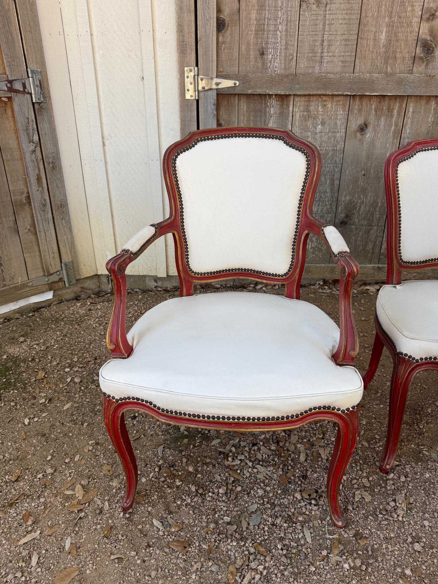 French Louis XV style dining chairs in red distressed paint with nailheads For Sale 4