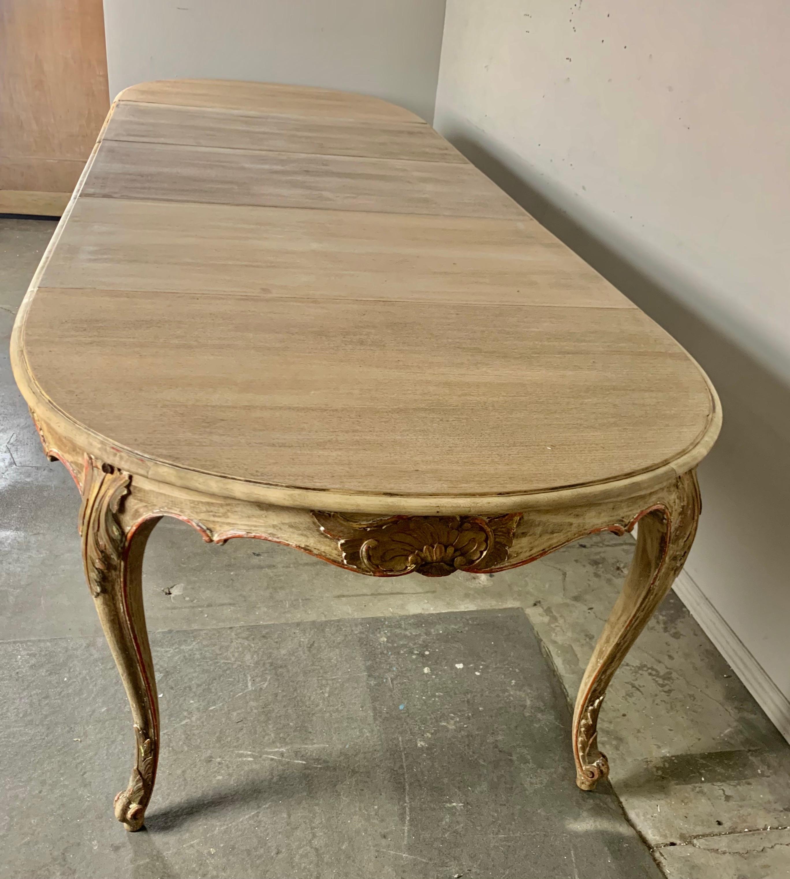 French Louis XV Style Dining Table with Three Additional Leaves, circa 1930 3