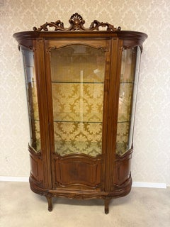 French Louis XV Style Display Cabinet / Vitrine