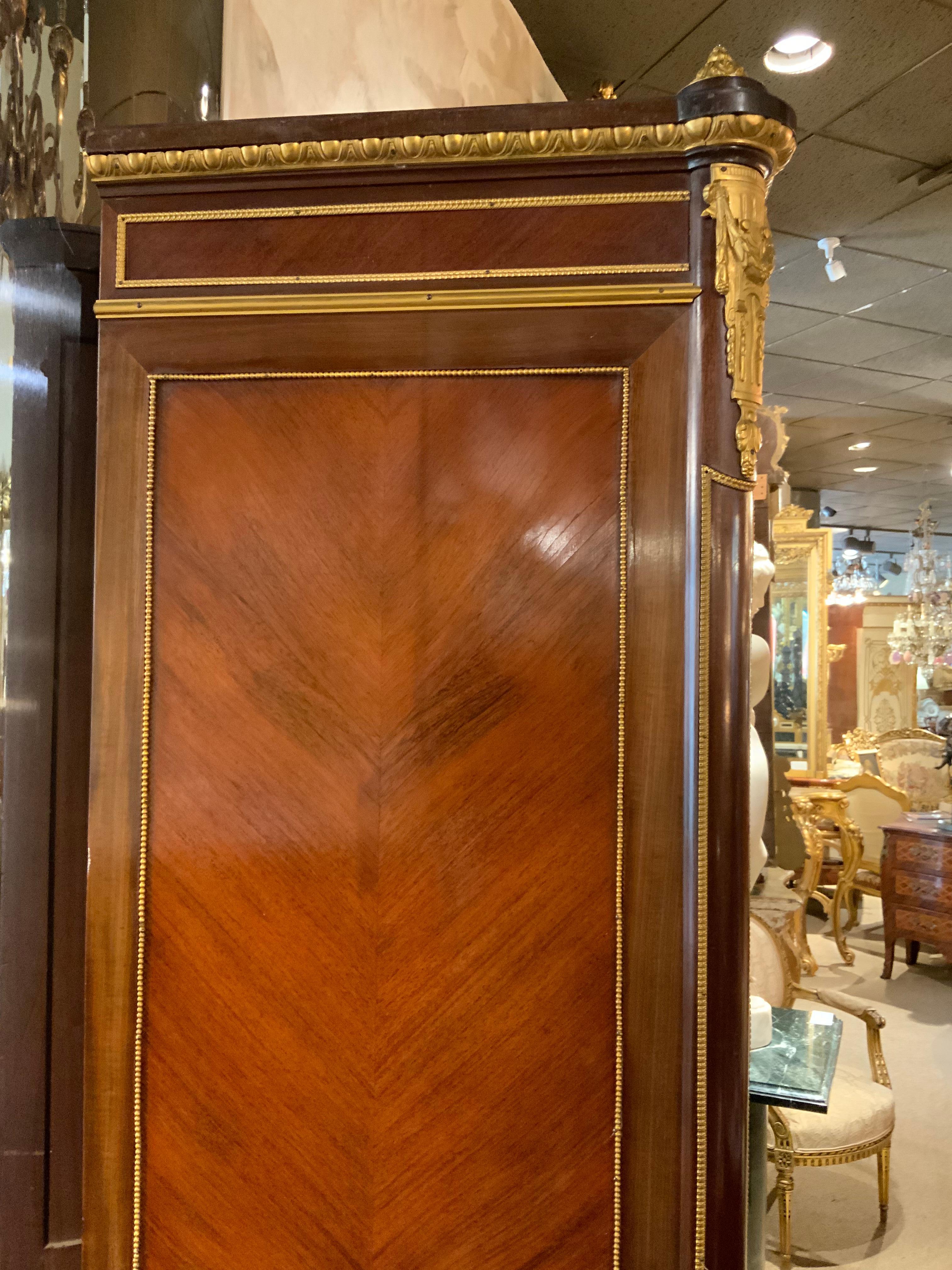 19th Century French Louis XV-Style Display Cabinet Vitrine, Mahogany, Bronze Dore Mounts For Sale