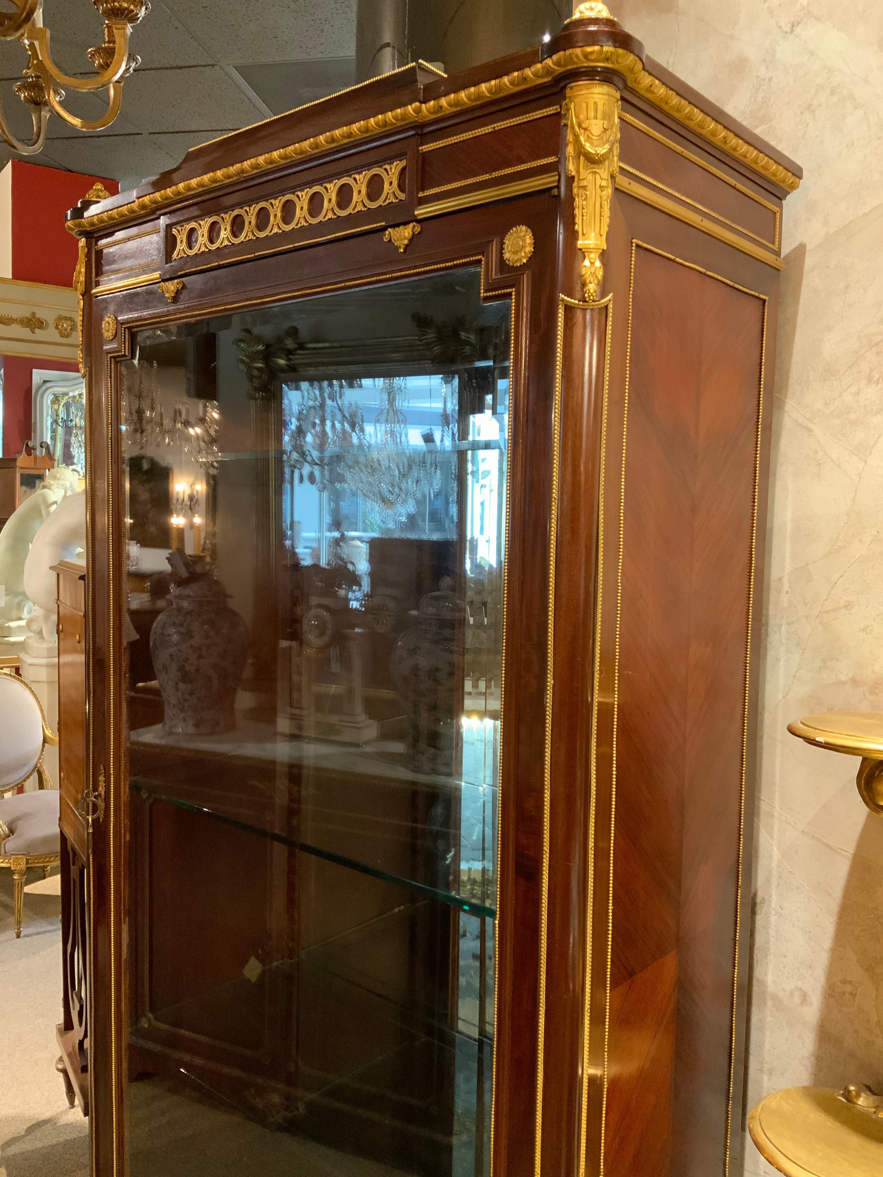 French Louis XV-Style Display Cabinet Vitrine, Mahogany, Bronze Dore Mounts For Sale 1